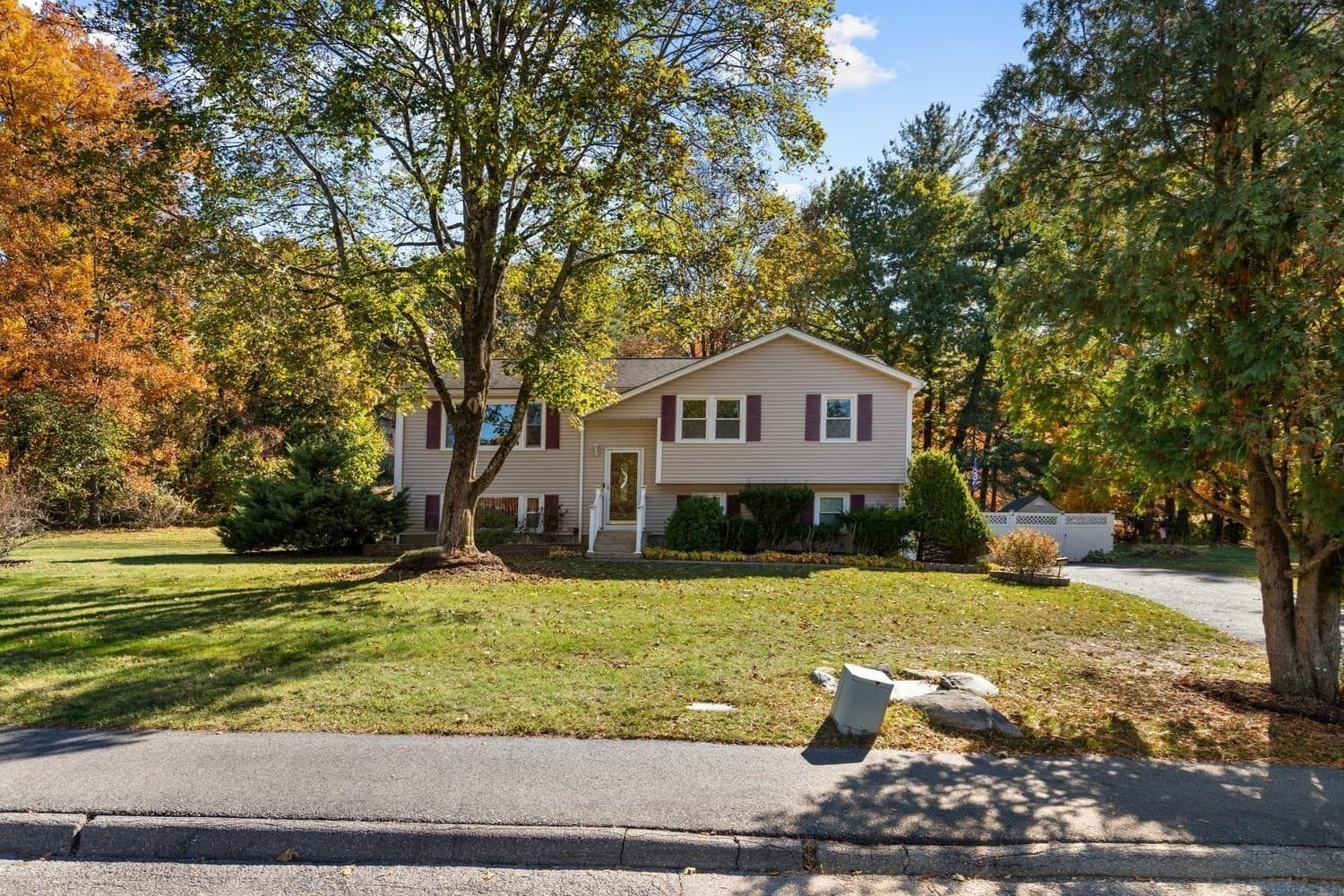 Single Family Residence at 111 Simpson Rd, Marlborough MA 01752, photo 29 of 35
