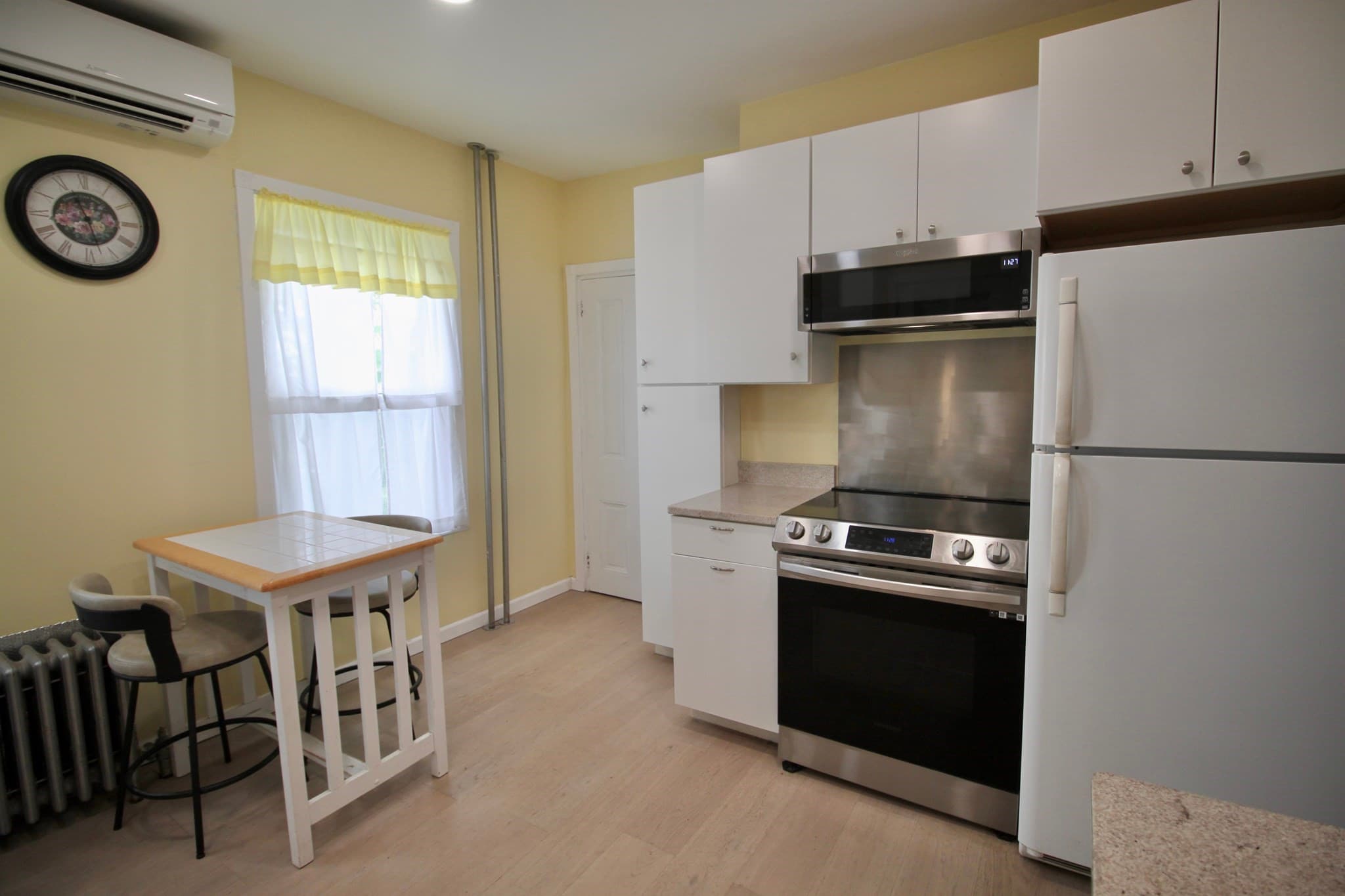 Single Family Residence at 462 Brook St, Dighton MA 02715, photo 3 of 30