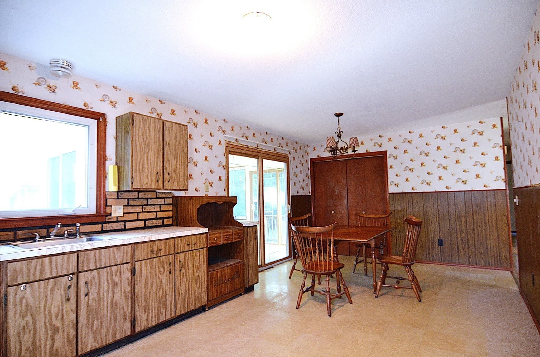 Single Family Residence at 15 Lakemont Street, Southwick MA 01077, photo 5 of 15