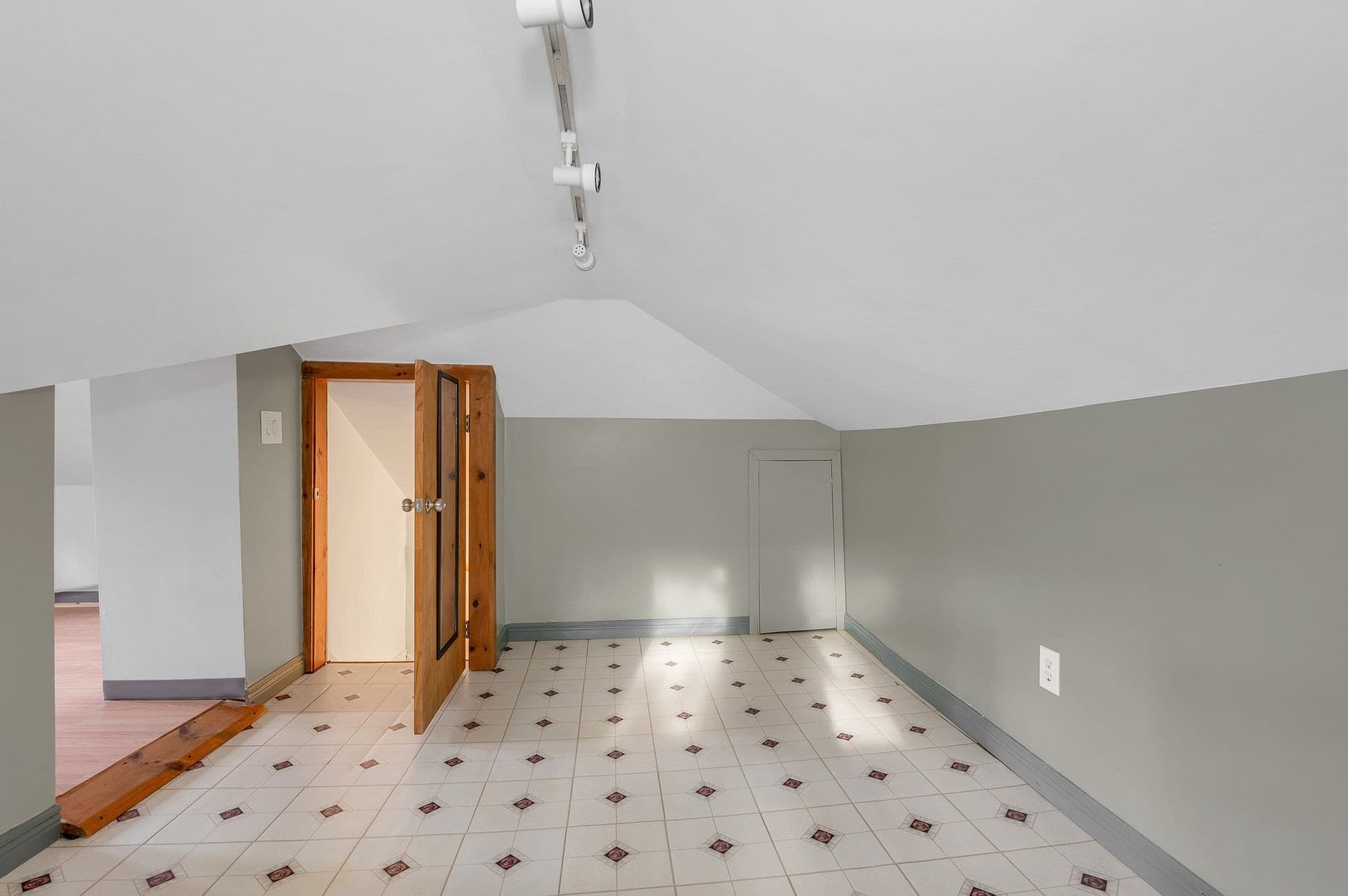Single Family Residence at 122 Federal Street, Wilmington MA 01887, photo 22 of 34