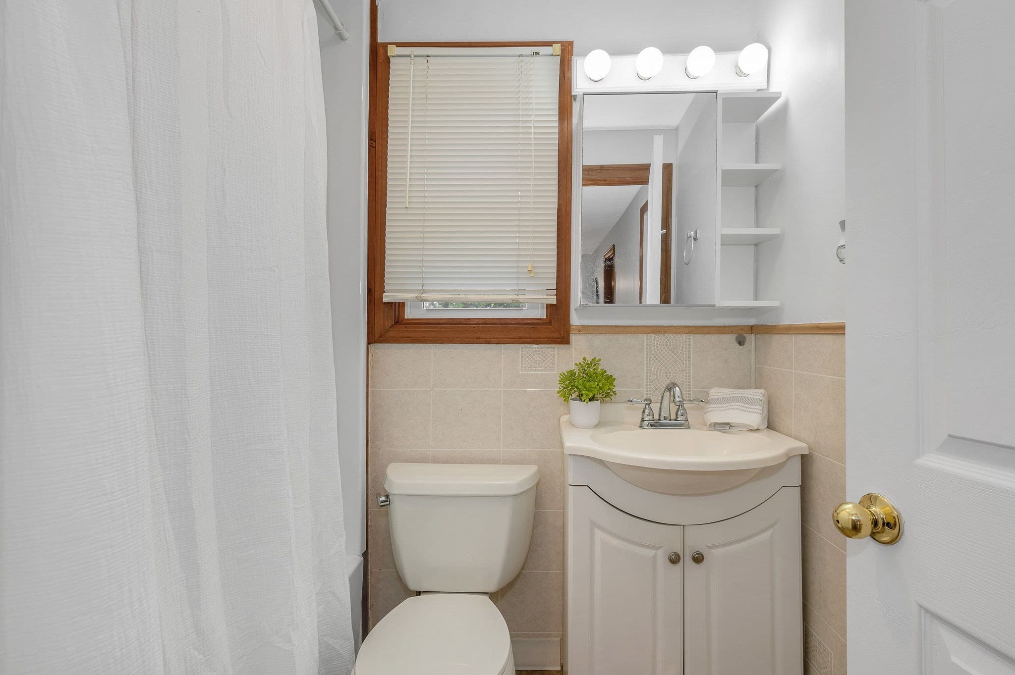 Single Family Residence at 122 Federal Street, Wilmington MA 01887, photo 20 of 34