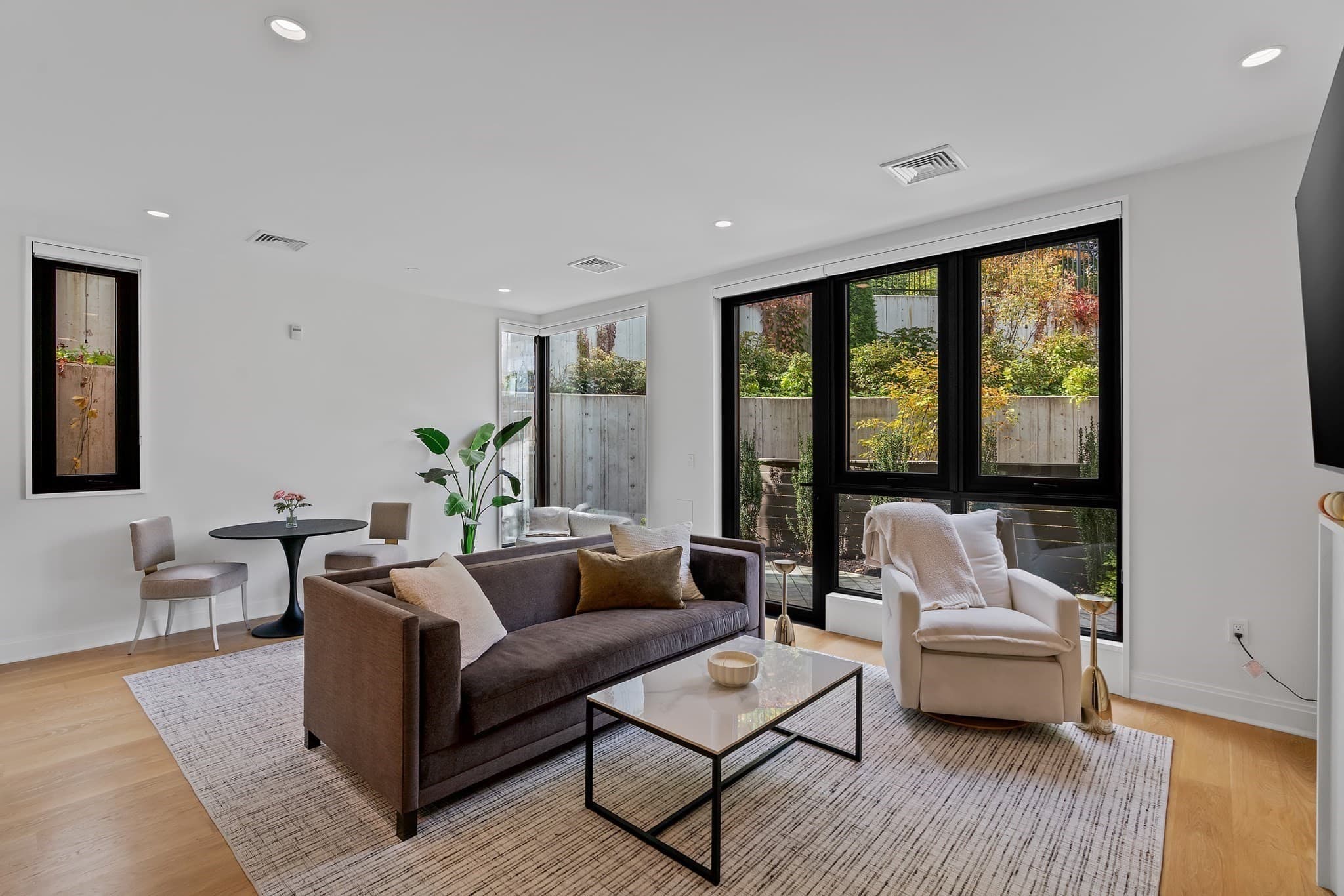 Condominium at 100 Linden St # 109, Wellesley MA 02482, photo 2 of 24