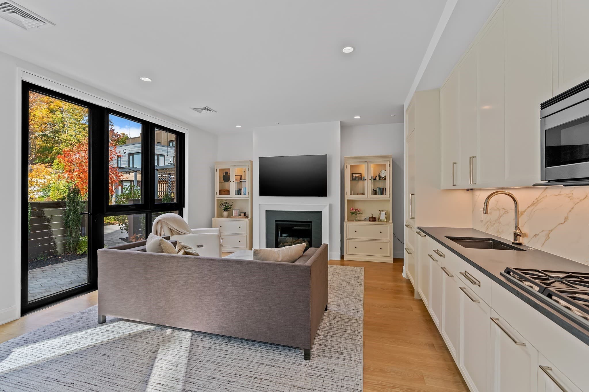 Condominium at 100 Linden St # 109, Wellesley MA 02482, photo 3 of 24