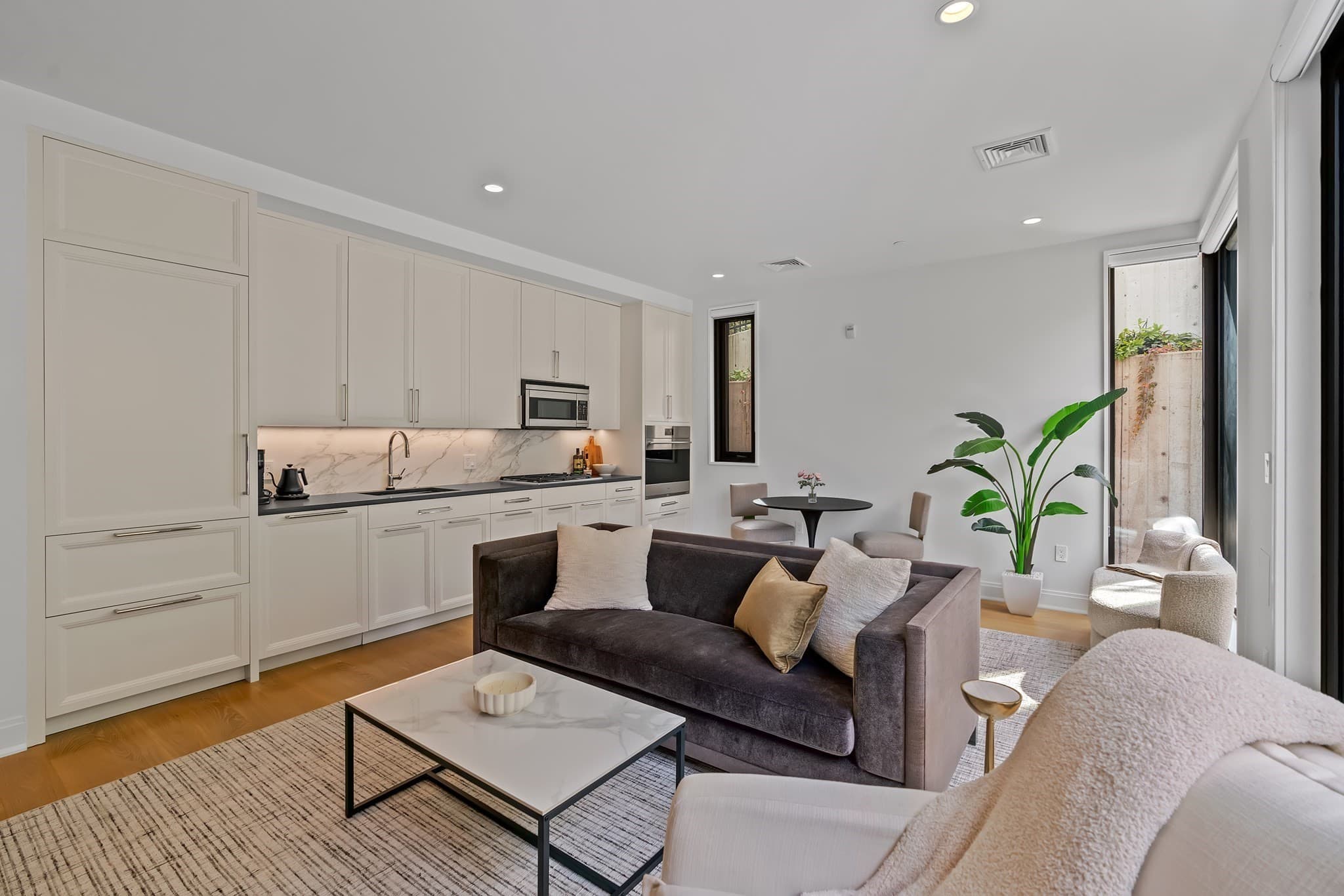 Condominium at 100 Linden St # 109, Wellesley MA 02482, photo 4 of 24