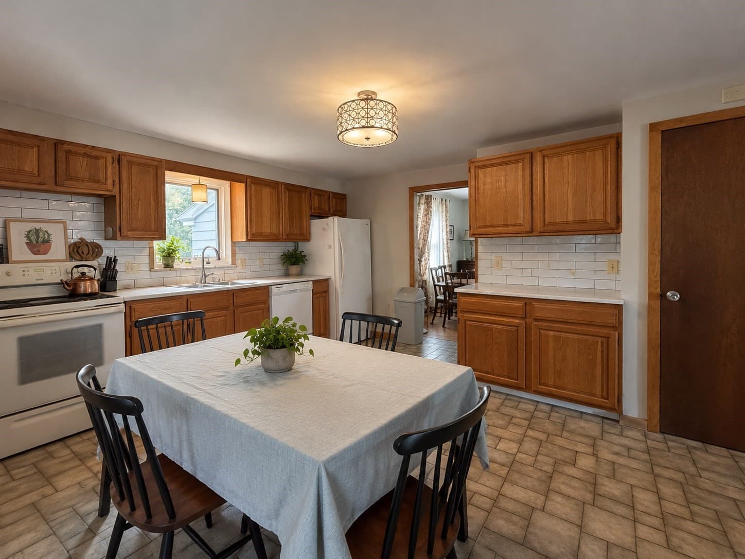 Single Family Residence at 18 Primrose Dr, Seekonk MA 02771, photo 8 of 12