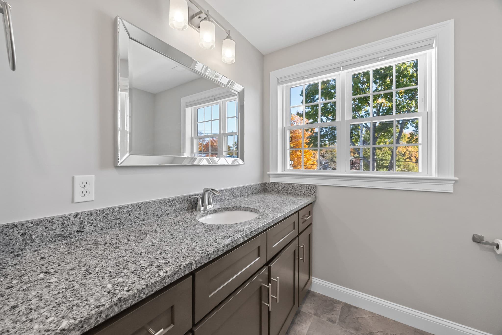 Condex at 75 Elm St # 75, Shrewsbury MA 01545, photo 7 of 42