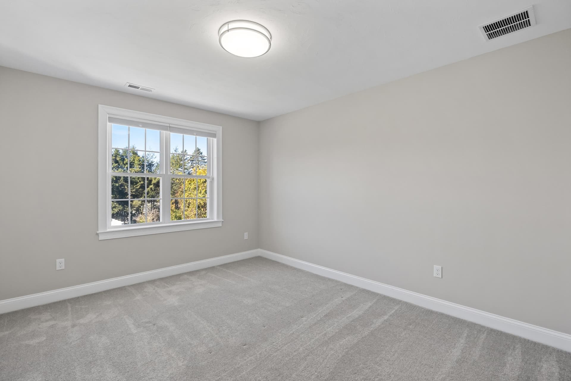 Single Family Residence at 75 Elm St # 75, Shrewsbury MA 01545, photo 12 of 39