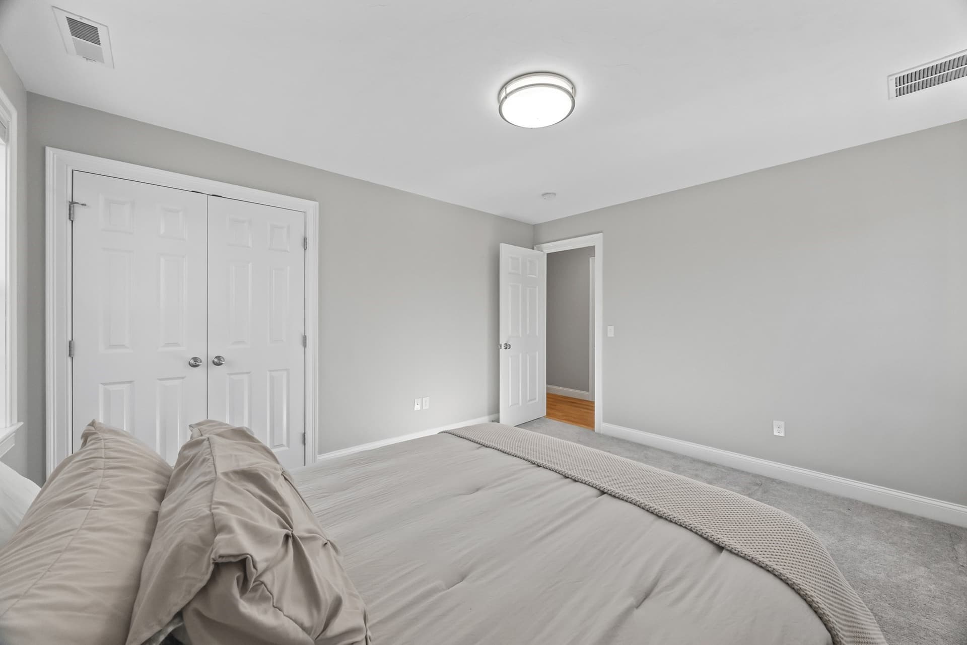 Single Family Residence at 75 Elm St # 75, Shrewsbury MA 01545, photo 7 of 39