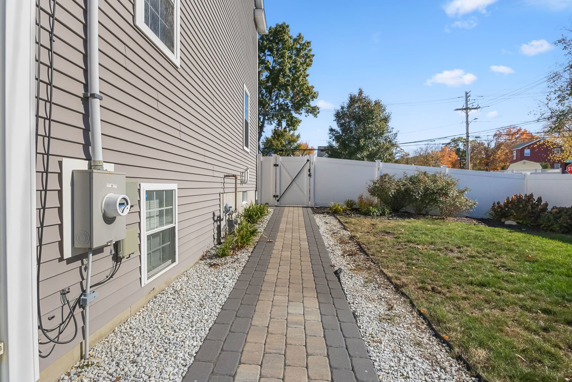 Single Family Residence at 75 Elm St # 75, Shrewsbury MA 01545, photo 36 of 39