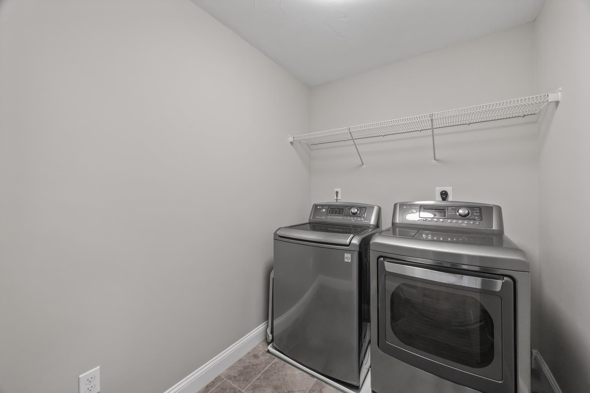 Single Family Residence at 75 Elm St # 75, Shrewsbury MA 01545, photo 11 of 39