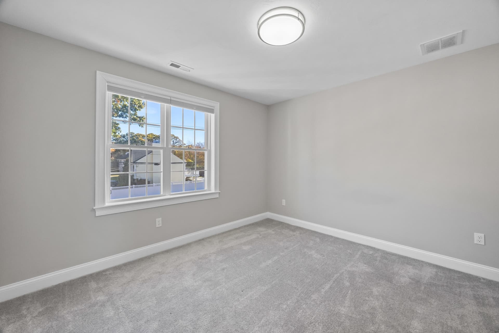 Single Family Residence at 75 Elm St # 75, Shrewsbury MA 01545, photo 4 of 39