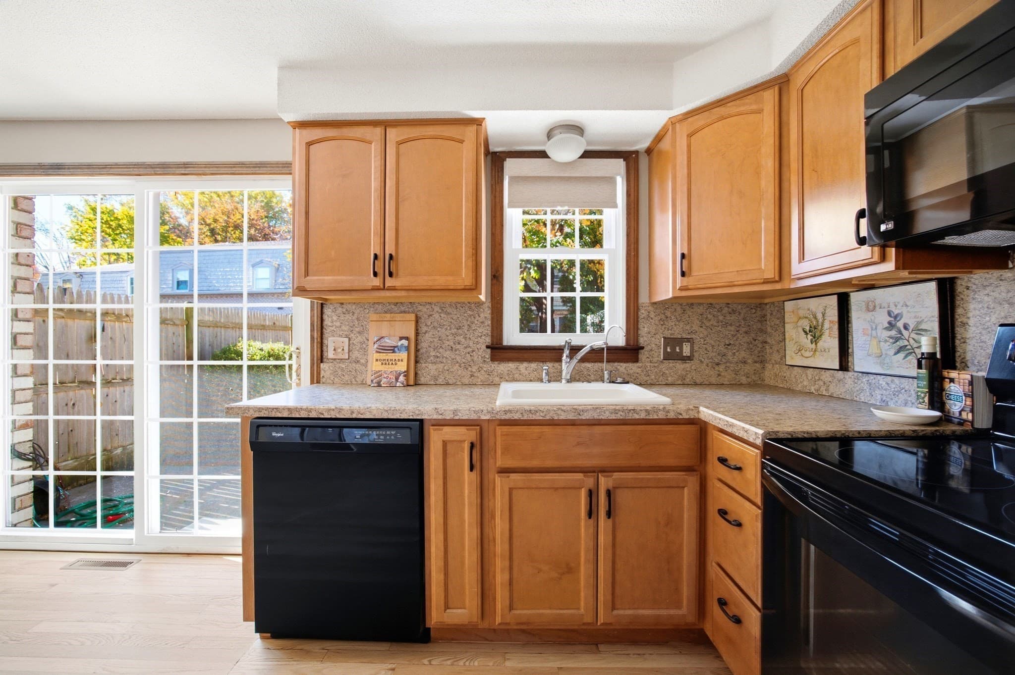 Condominium at 35 Corey Colonial # 35, Agawam MA 01001, photo 12 of 41