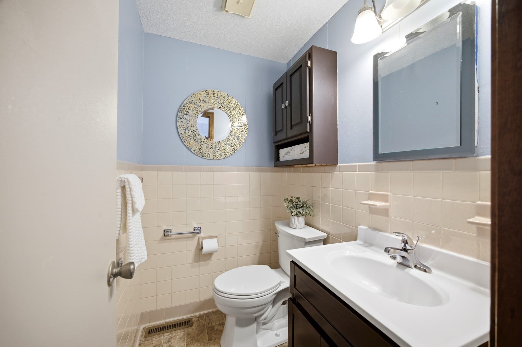 Condominium at 35 Corey Colonial # 35, Agawam MA 01001, photo 9 of 41