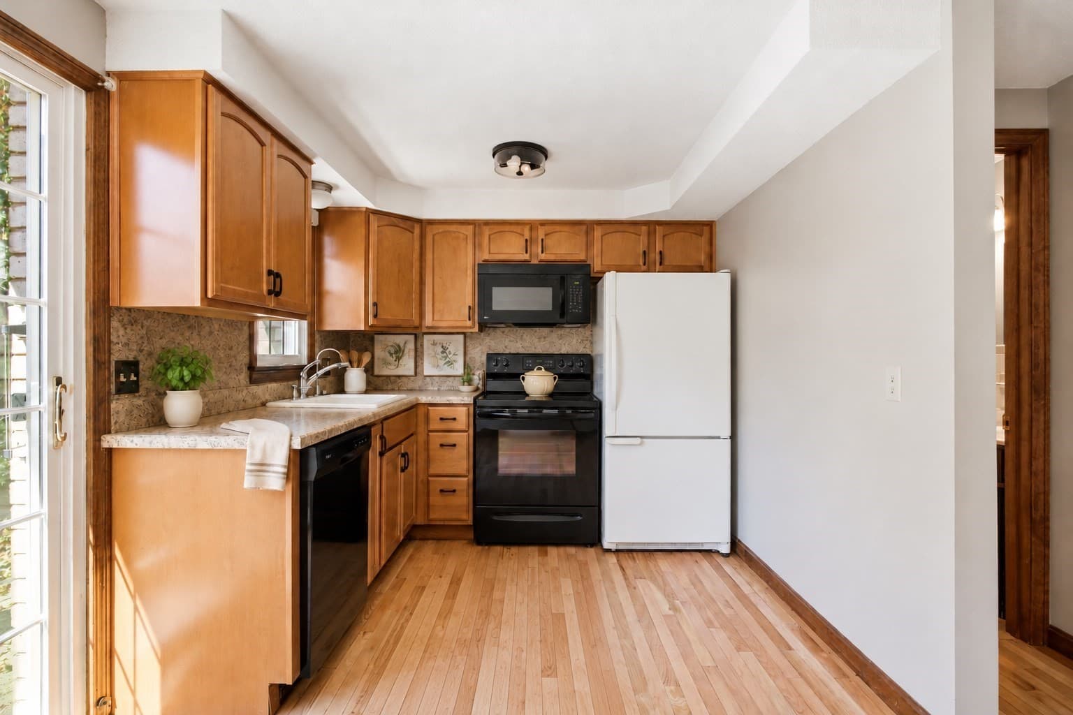 Condominium at 35 Corey Colonial # 35, Agawam MA 01001, photo 18 of 41