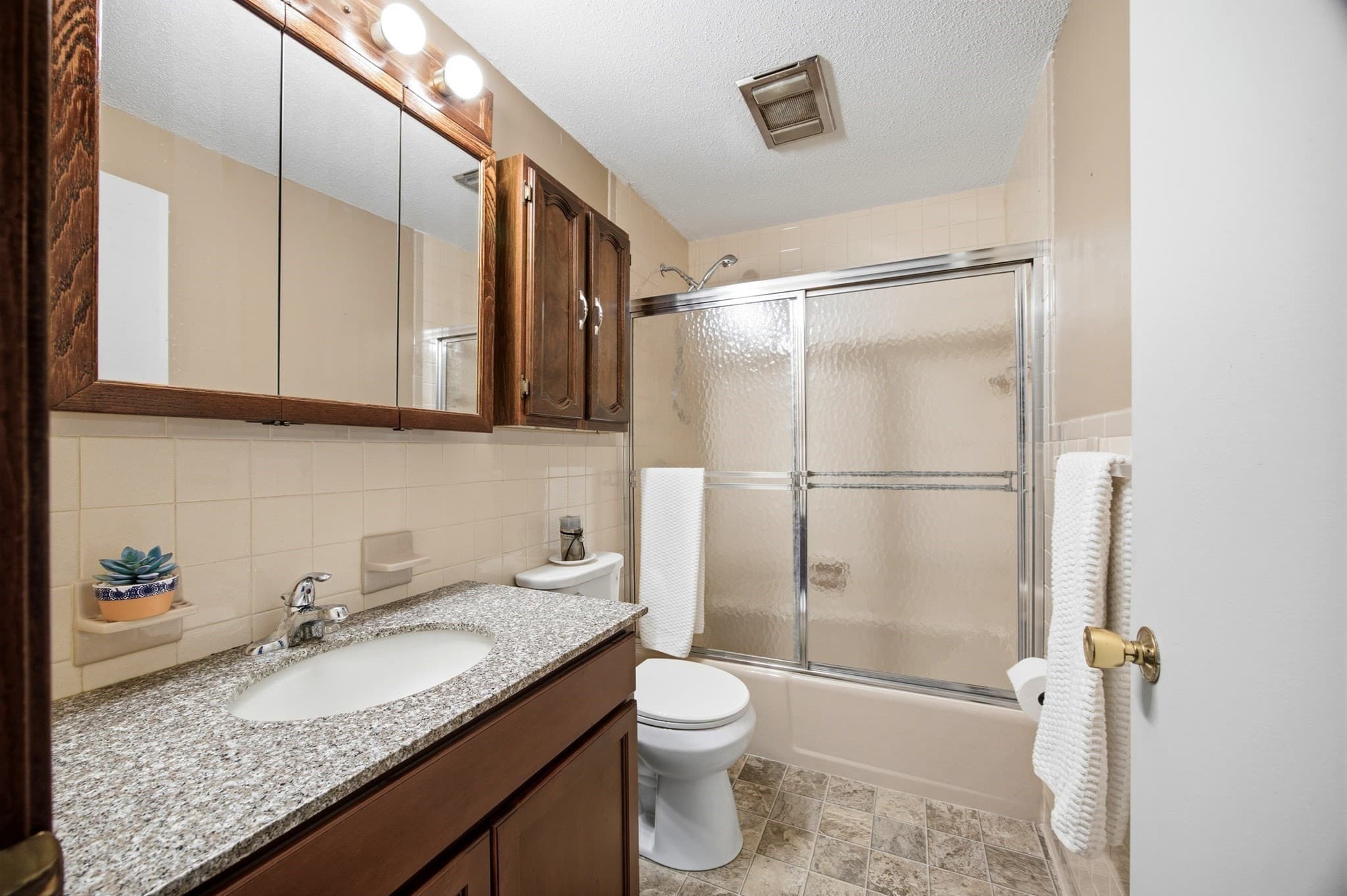 Condominium at 35 Corey Colonial # 35, Agawam MA 01001, photo 19 of 41