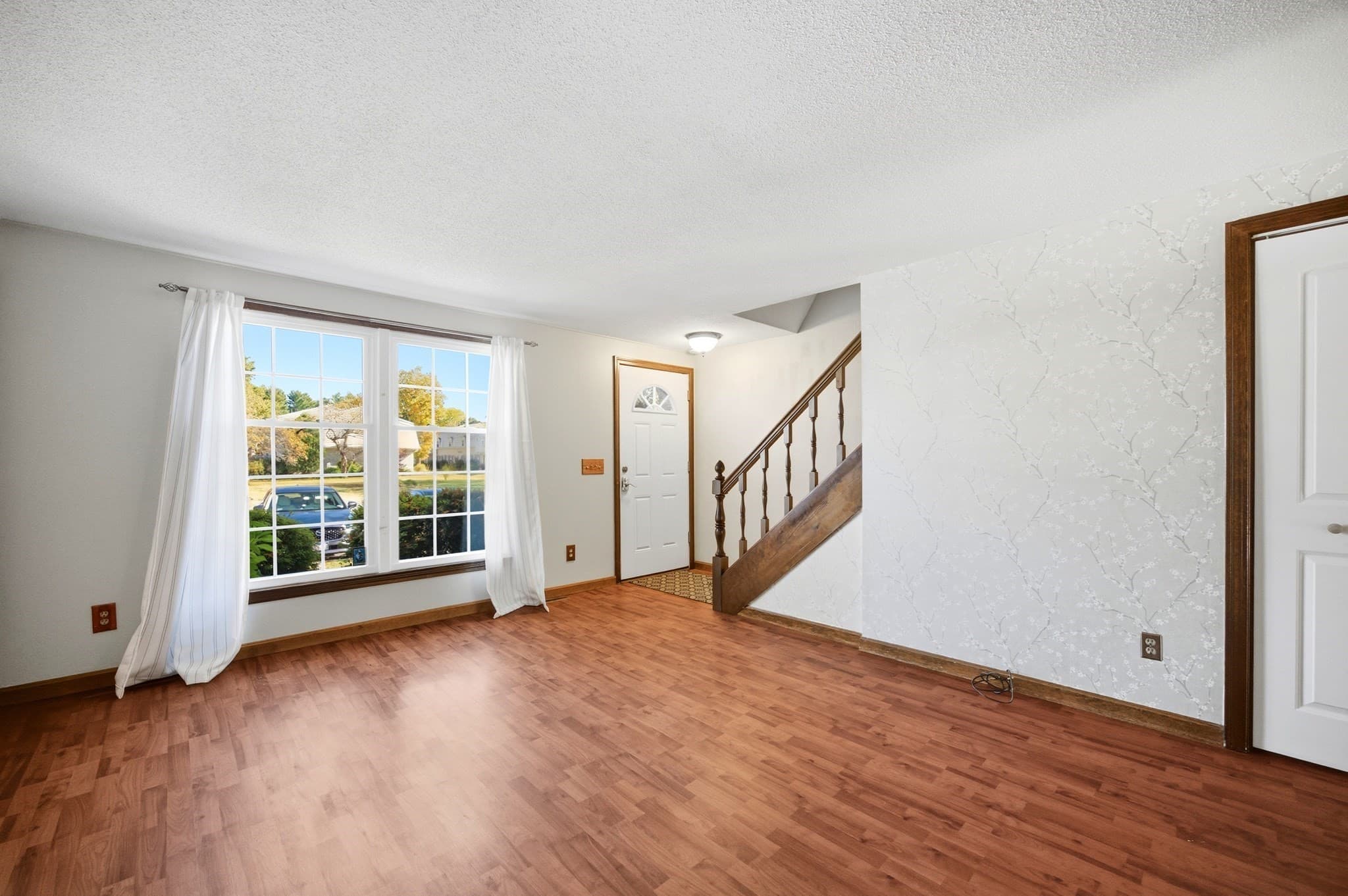 Condominium at 35 Corey Colonial # 35, Agawam MA 01001, photo 8 of 41