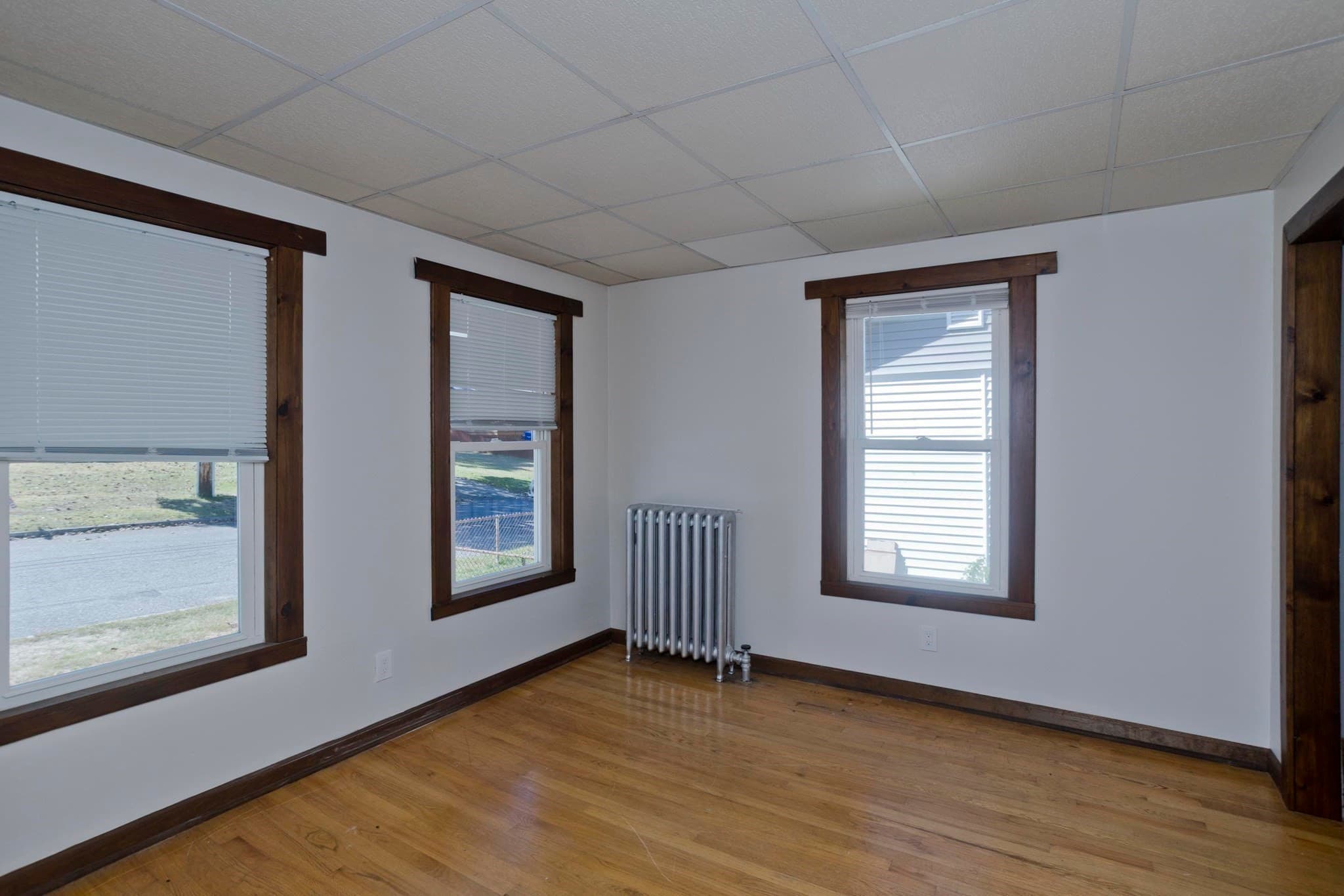 Apartment at 33 Balis St # 2, Springfield MA 01109, photo 2 of 10