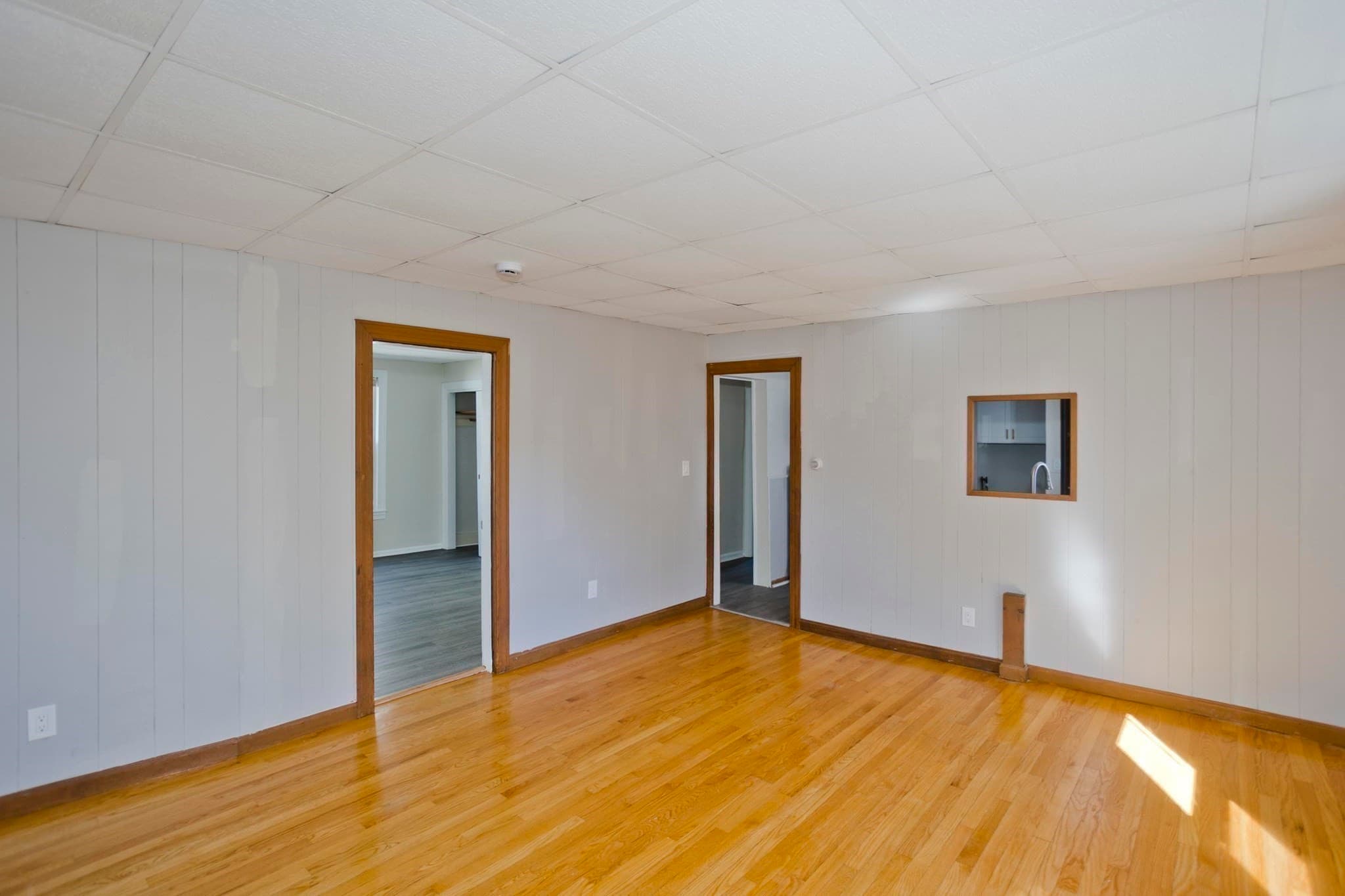 Apartment at 33 Balis St # 2, Springfield MA 01109, photo 3 of 10