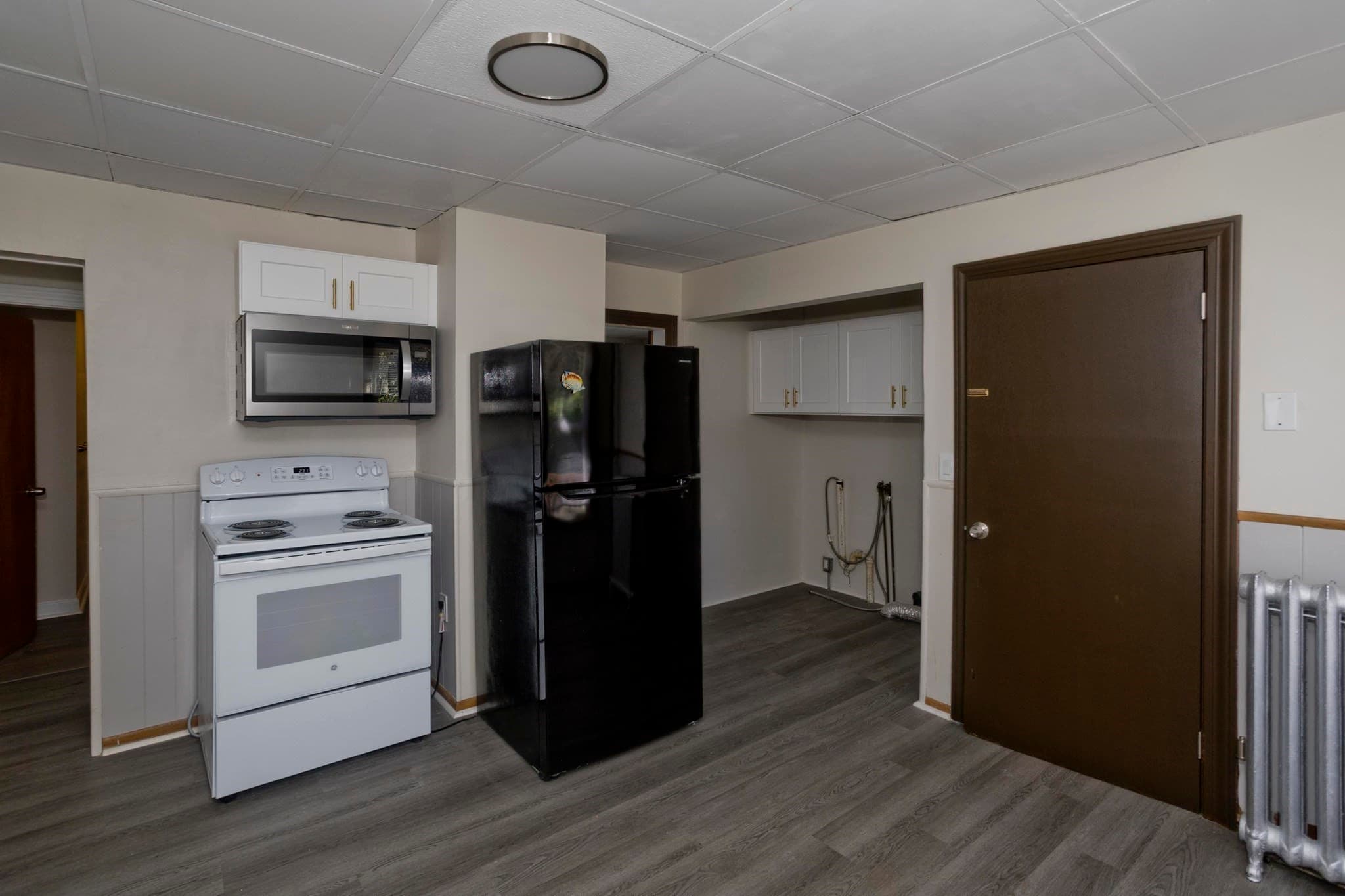 Apartment at 33 Balis St # 2, Springfield MA 01109, photo 8 of 10