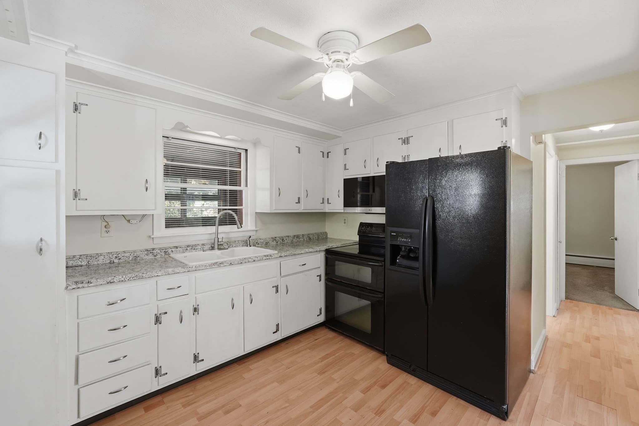 Multi Family at 37 Walsh Ave, Auburn MA 01501, photo 6 of 40