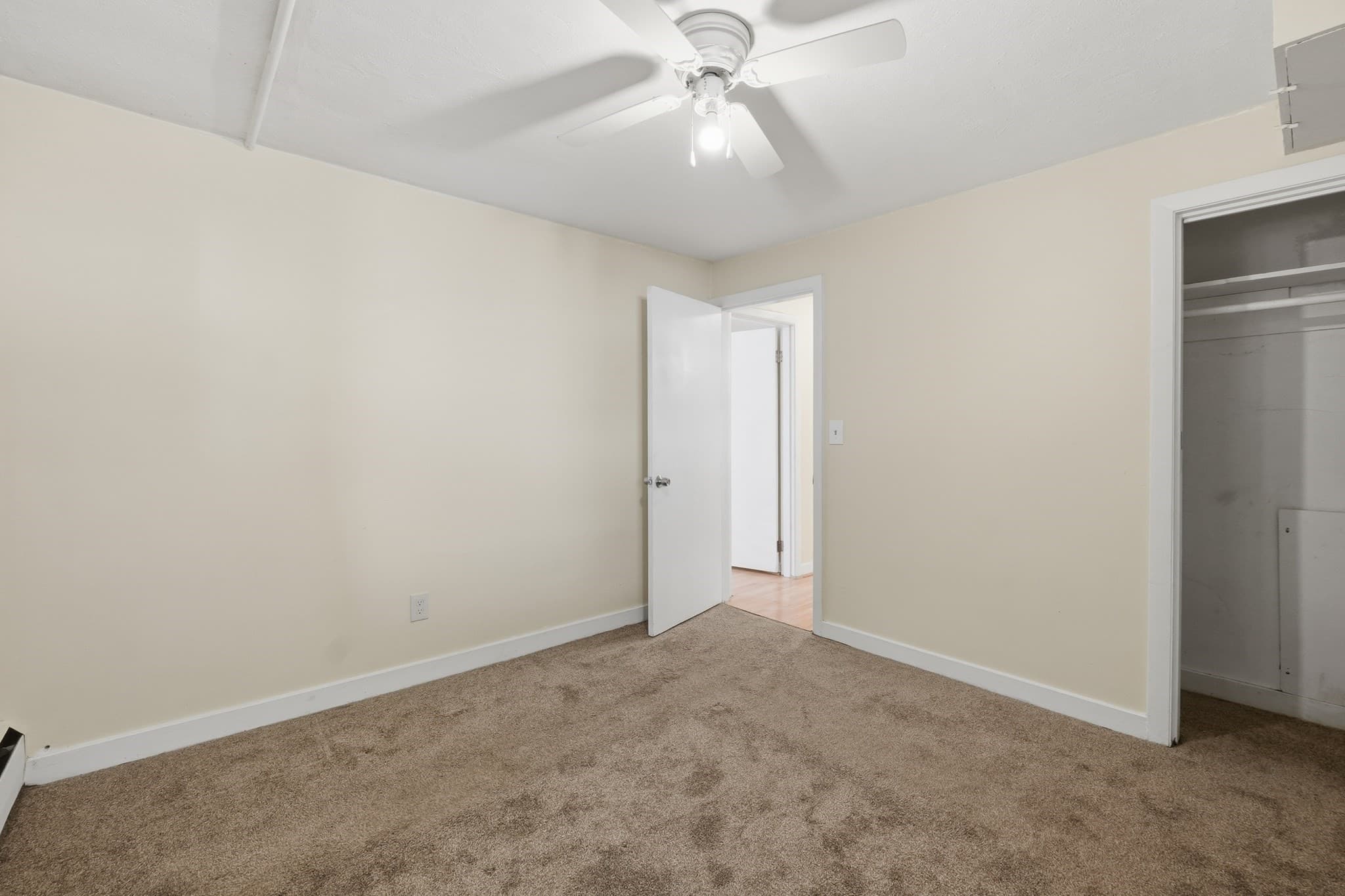 Multi Family at 37 Walsh Ave, Auburn MA 01501, photo 13 of 40