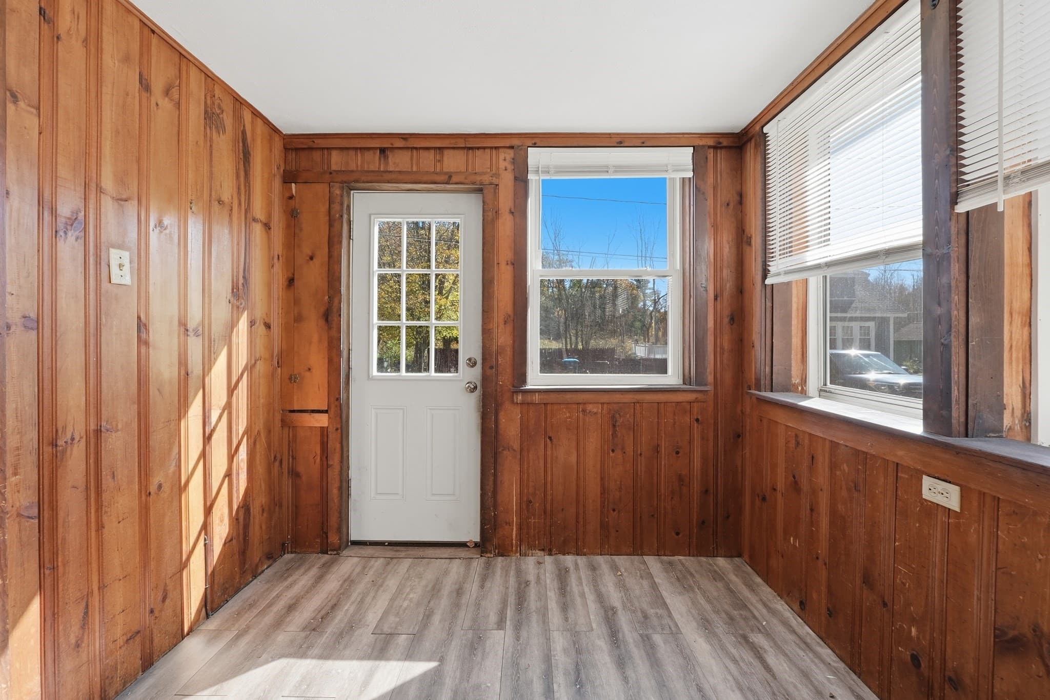 Multi Family at 37 Walsh Ave, Auburn MA 01501, photo 18 of 40