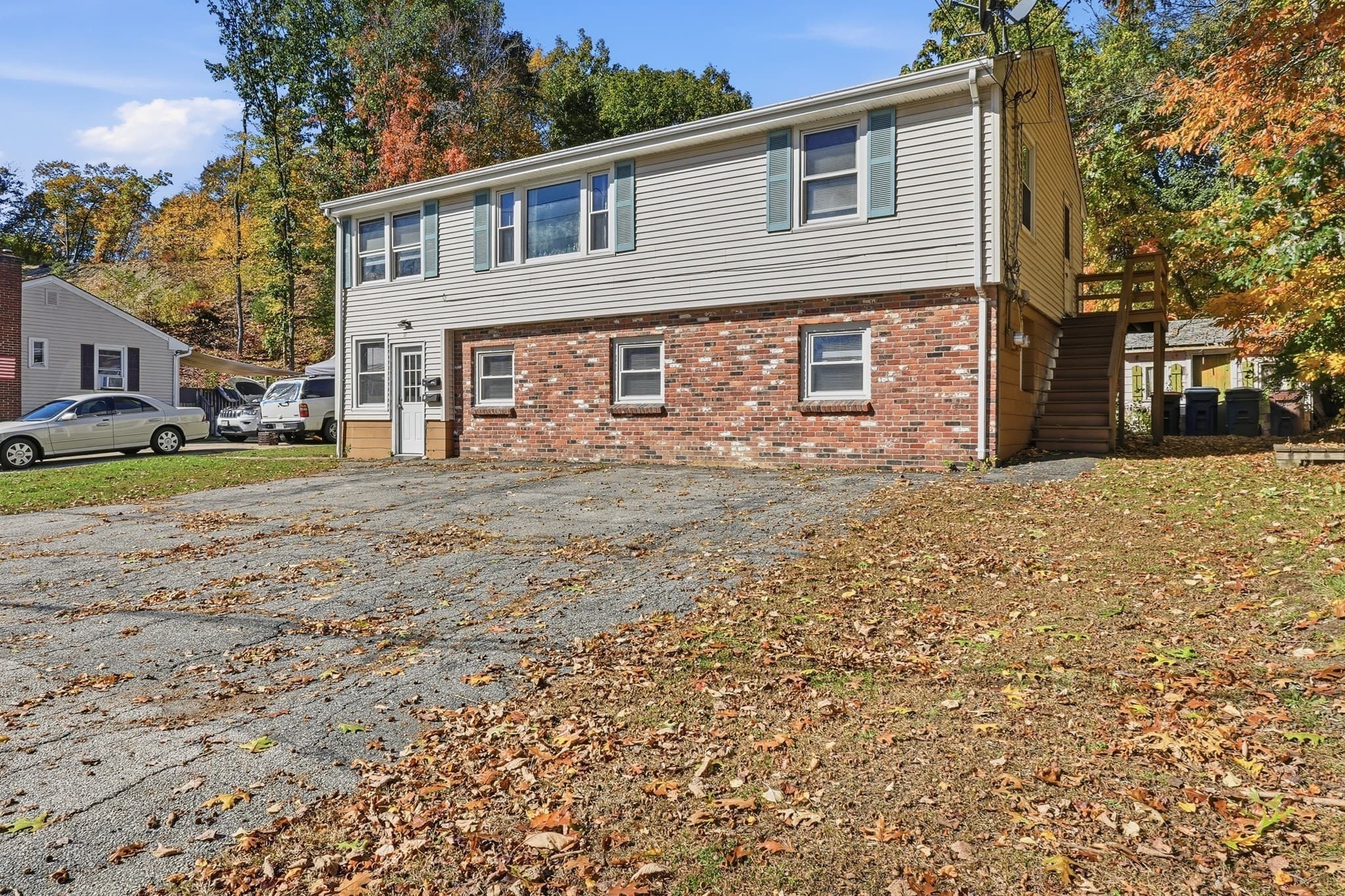 Multi Family at 37 Walsh Ave, Auburn MA 01501, photo 4 of 40