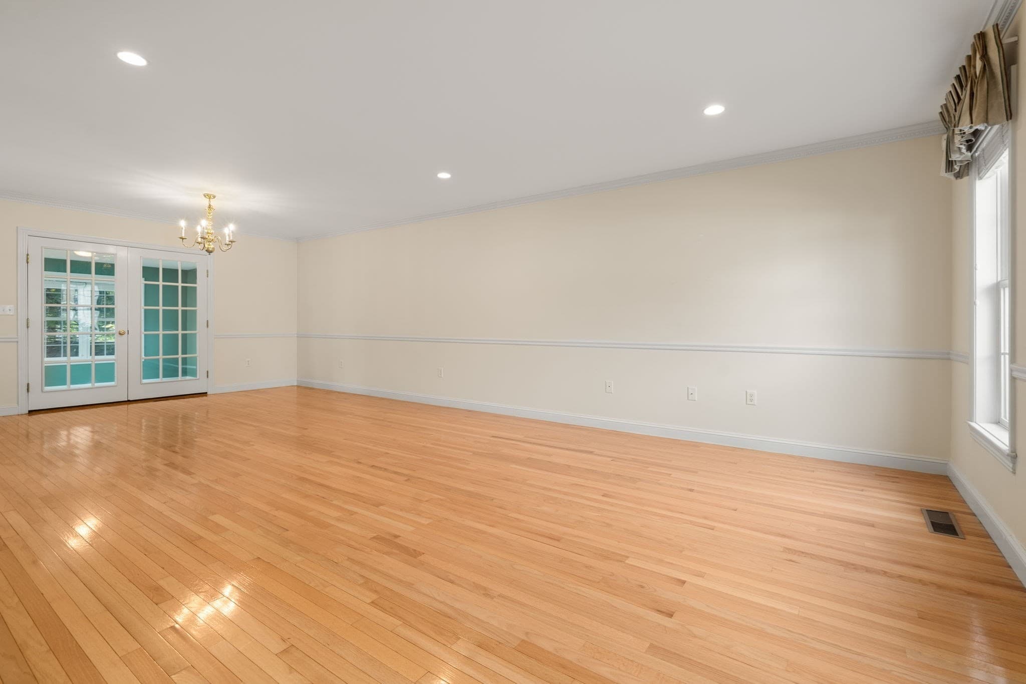 Condex at 2 Turtlebrook Way # 2, Medfield MA 02052, photo 7 of 12