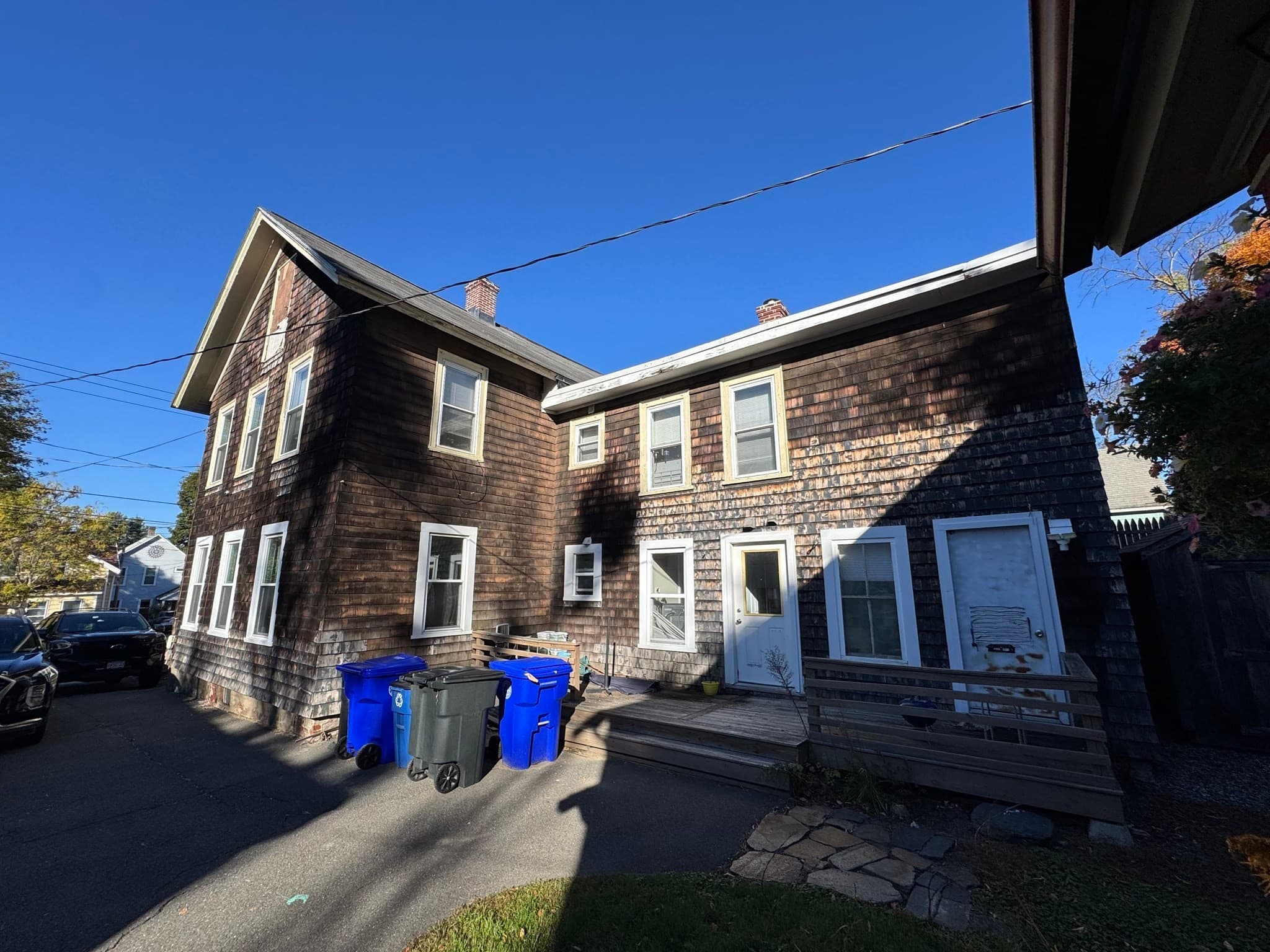3 Family at 87-89 Davis Street, Greenfield MA 01301, photo 2 of 36