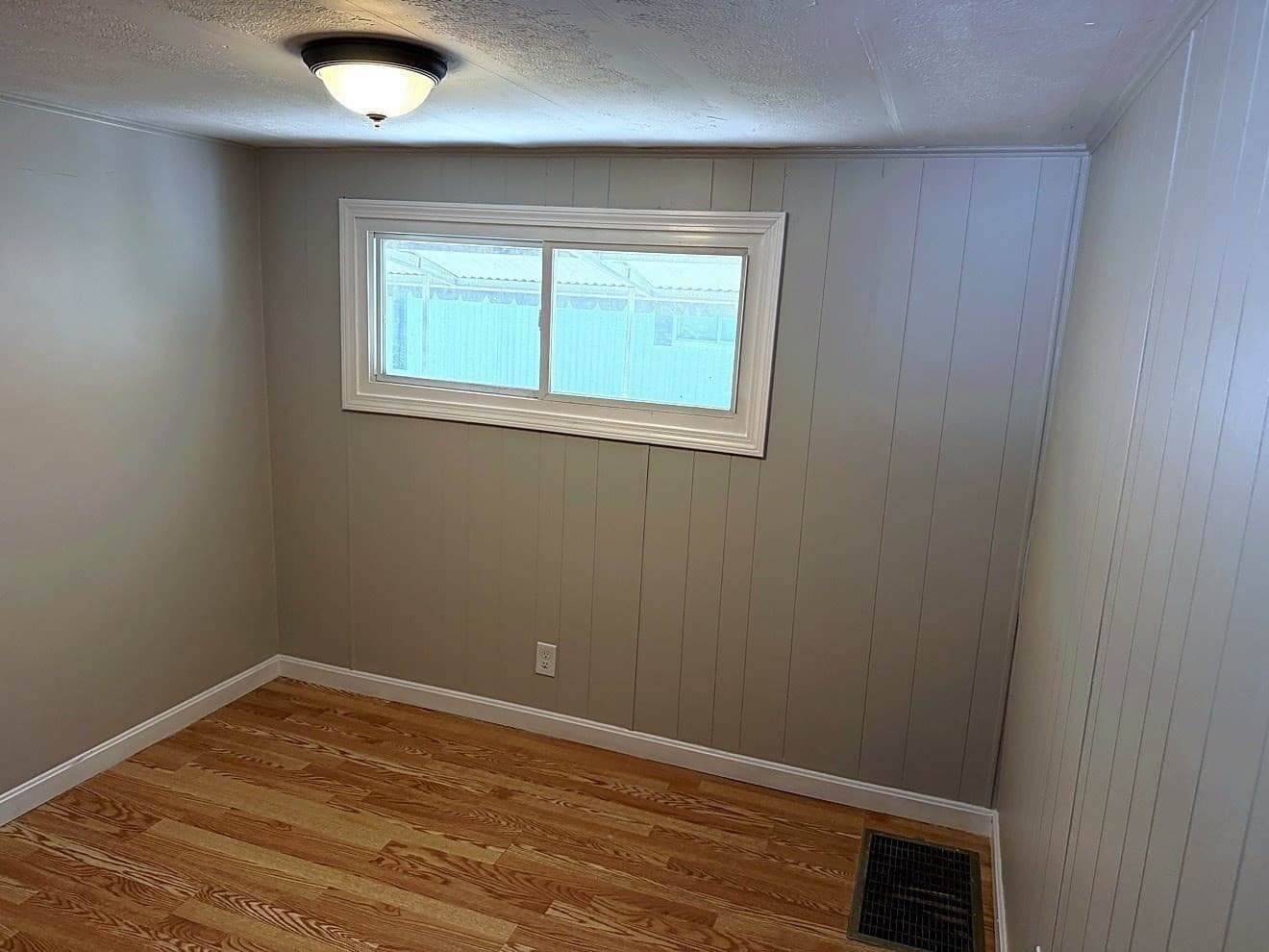 Mobile Home at 100 Phelps St # 17, Marlborough MA 01752, photo 7 of 22