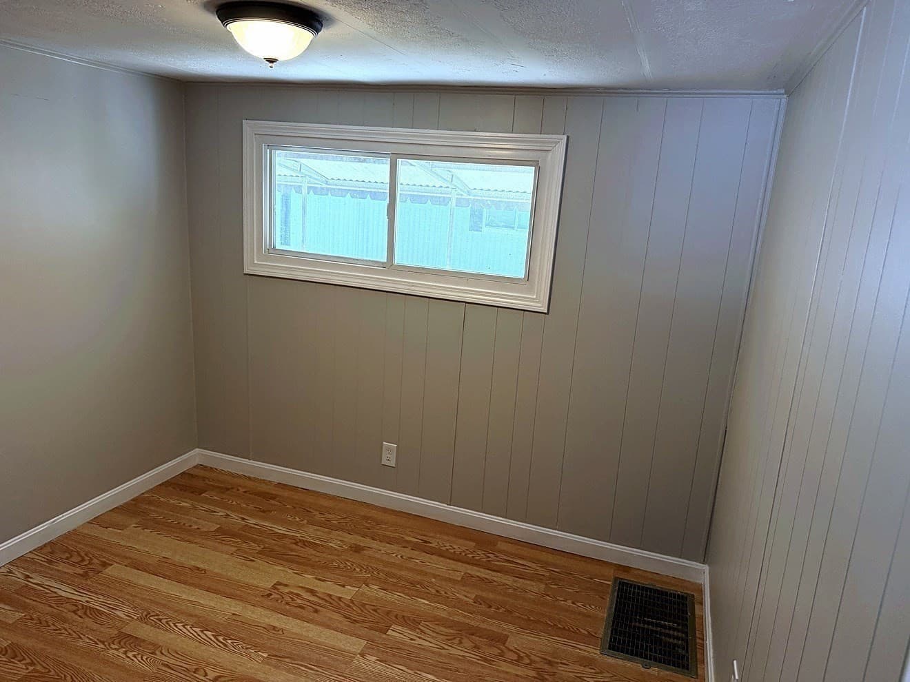 Mobile Home at 100 Phelps St # 17, Marlborough MA 01752, photo 8 of 22