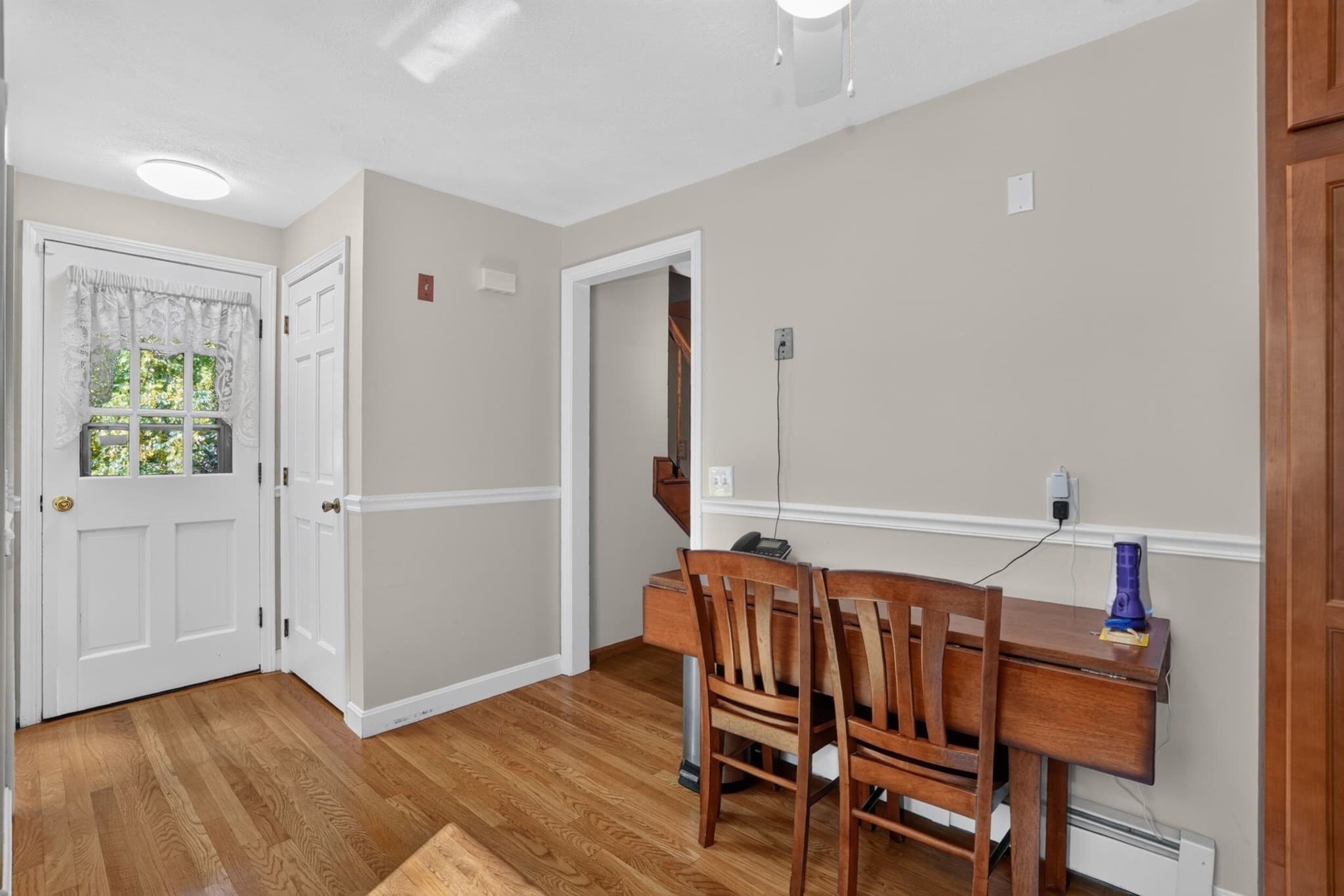 Single Family Residence at 264 Bigelow St, Marlborough MA 01752, photo 5 of 35
