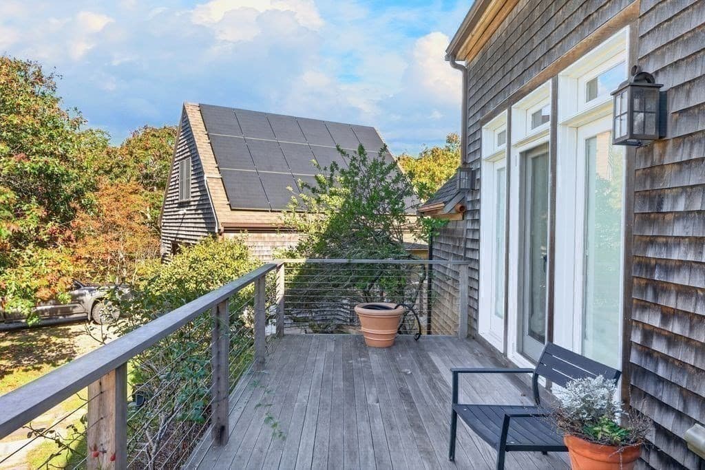 Single Family Residence at 91 Litchfield Rd, Edgartown MA 02539, photo 17 of 38