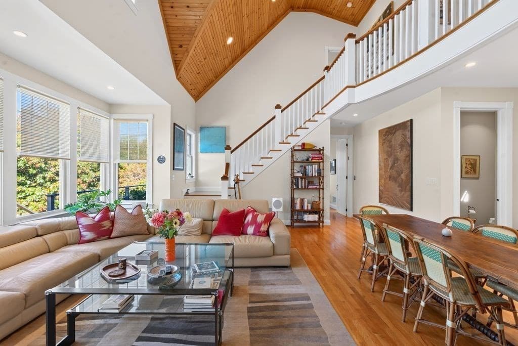 Single Family Residence at 91 Litchfield Rd, Edgartown MA 02539, photo 7 of 38
