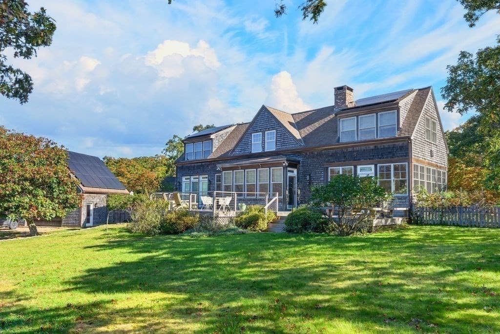 Single Family Residence at 91 Litchfield Rd, Edgartown MA 02539, photo 3 of 38