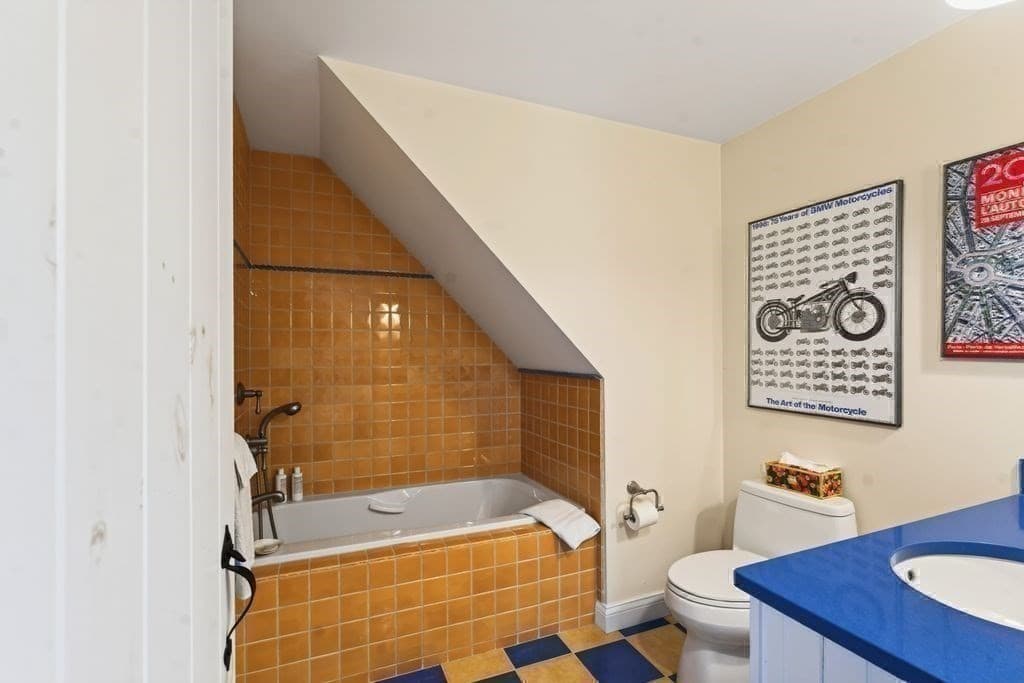 Single Family Residence at 91 Litchfield Rd, Edgartown MA 02539, photo 34 of 38