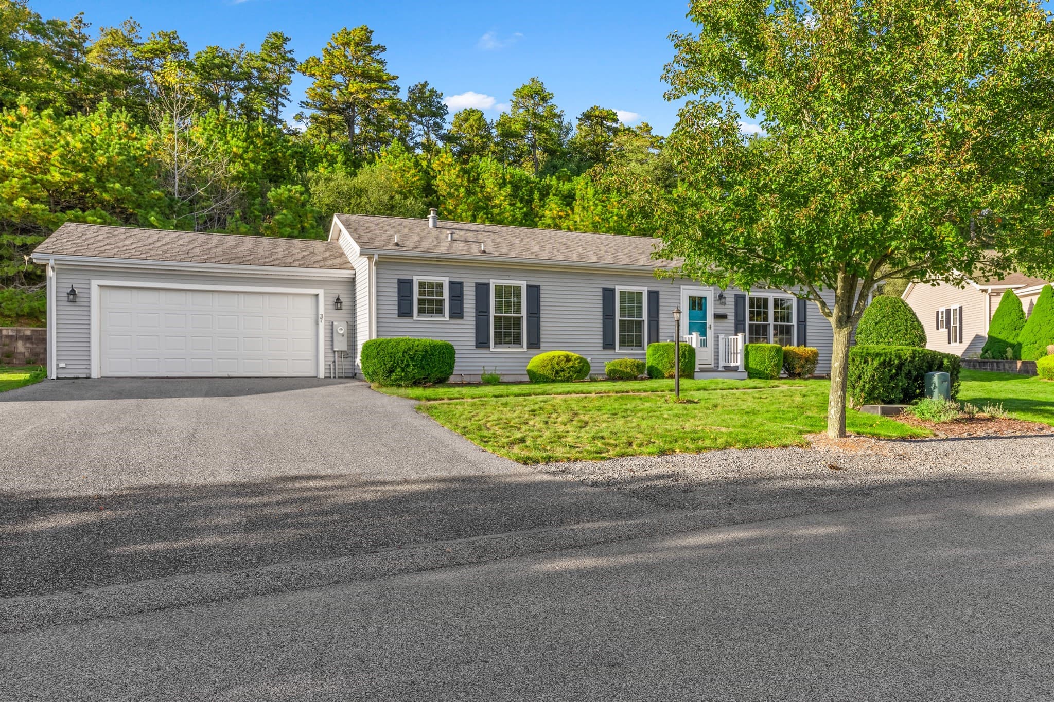 Mobile Home at 37 Willow Bend Blvd, Plymouth MA 02360, photo 2 of 40