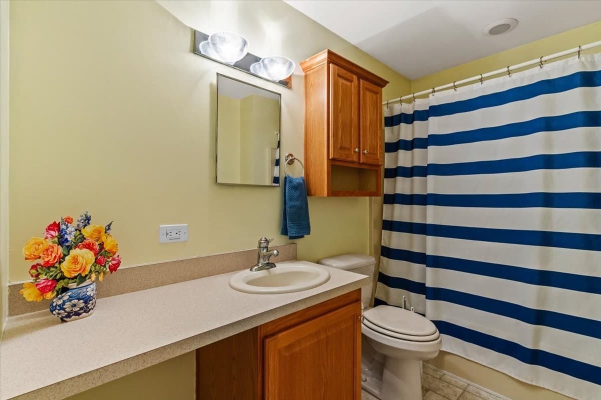 Mobile Home at 37 Willow Bend Blvd, Plymouth MA 02360, photo 17 of 40