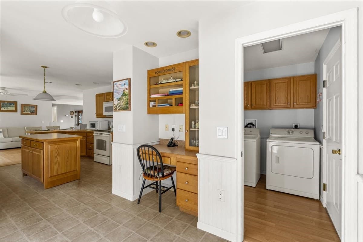 Mobile Home at 37 Willow Bend Blvd, Plymouth MA 02360, photo 26 of 40