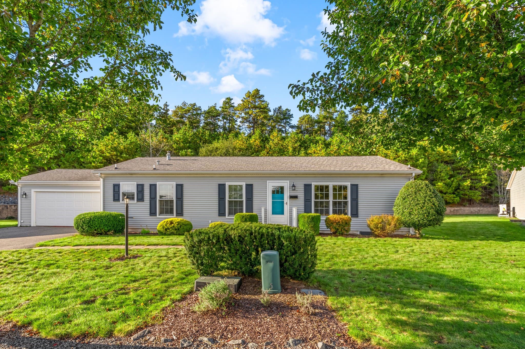 Mobile Home at 37 Willow Bend Blvd, Plymouth MA 02360, photo 3 of 40