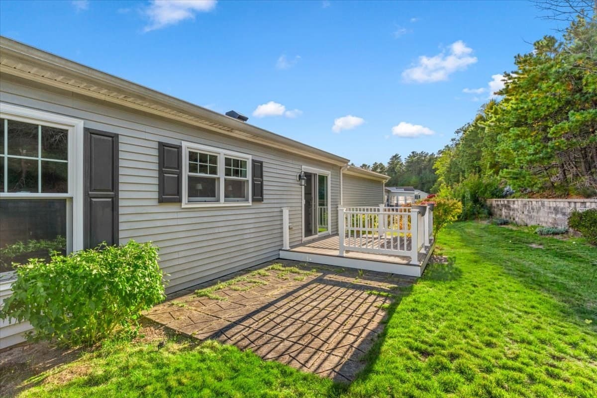 Mobile Home at 37 Willow Bend Blvd, Plymouth MA 02360, photo 30 of 40