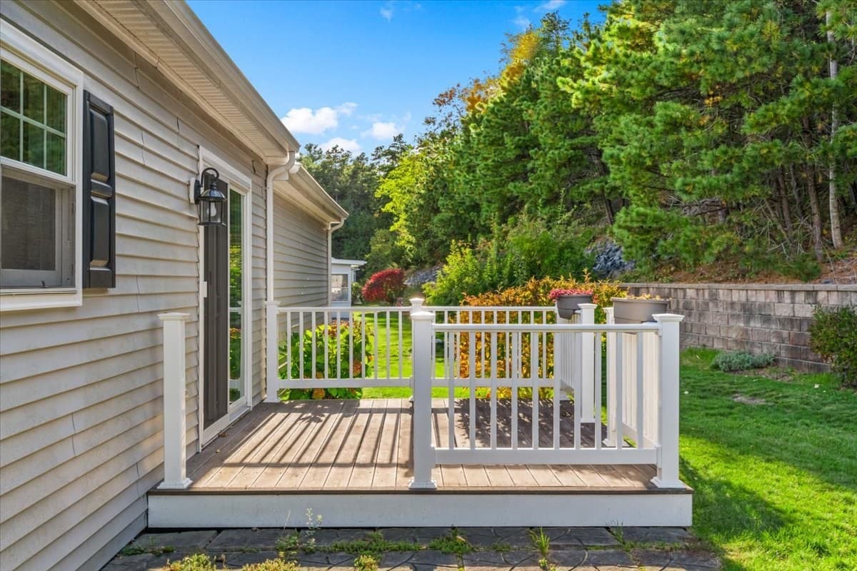 Mobile Home at 37 Willow Bend Blvd, Plymouth MA 02360, photo 29 of 40