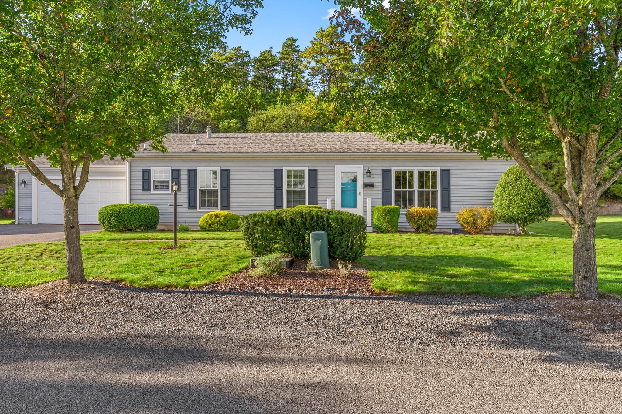 Mobile Home at 37 Willow Bend Blvd, Plymouth MA 02360, photo 4 of 40