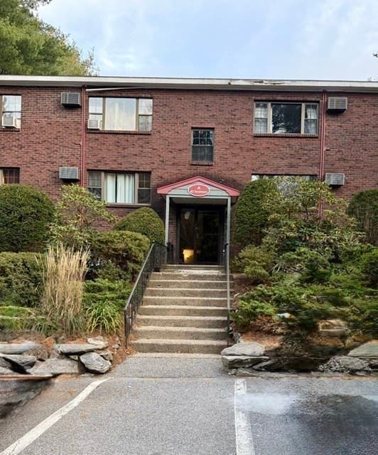 Condominium at 42 Sawanson # A23, Boxborough MA 01719, photo 9 of 16