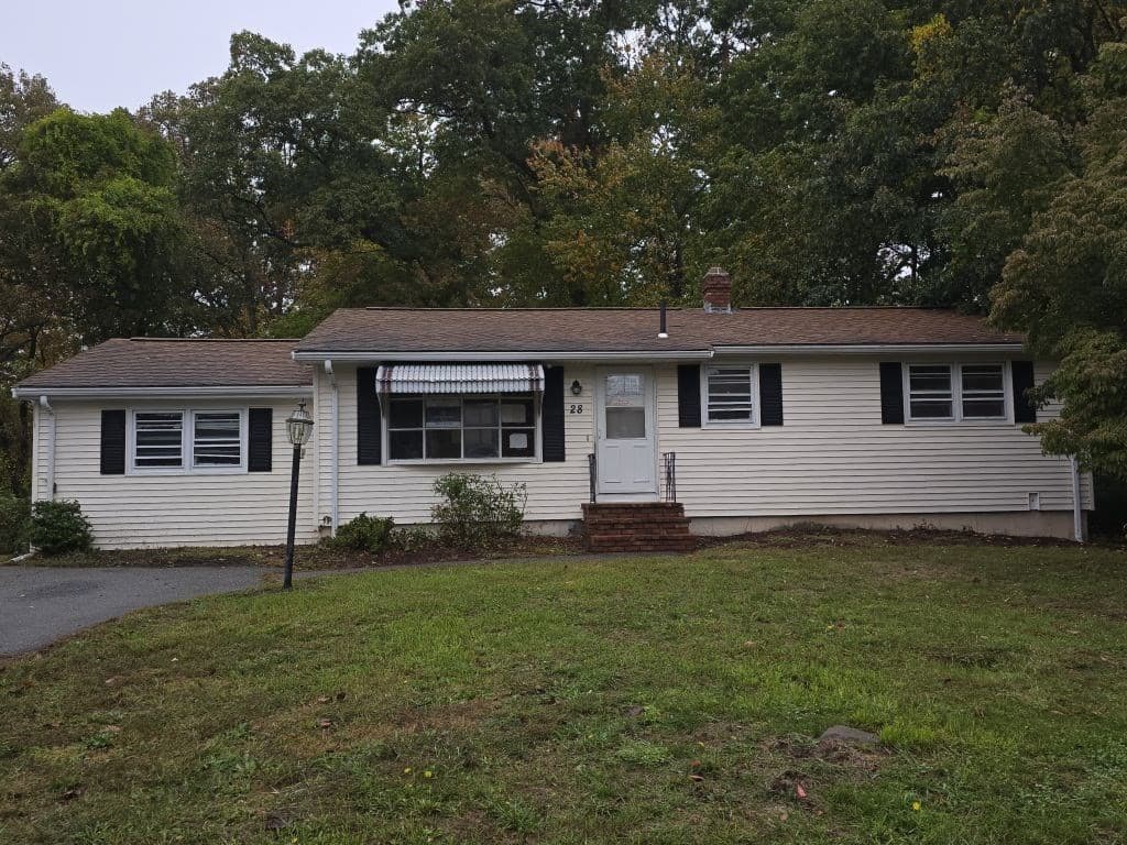 28 Arnold St, Taunton MA 02780