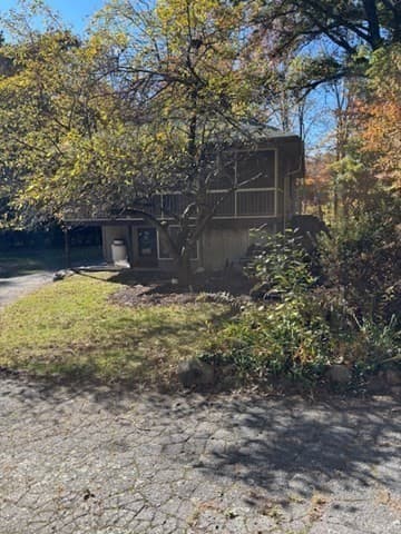 Single Family Residence at 152 River Street, Middleton MA 01949, photo 7 of 35
