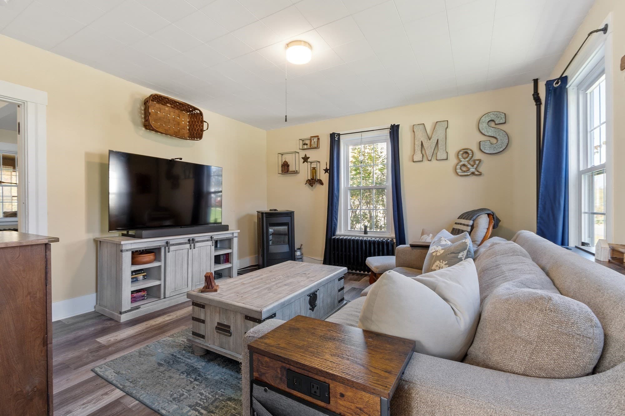 Single Family Residence at 68 Stratton Rd, Jaffrey NH 03452, photo 3 of 41