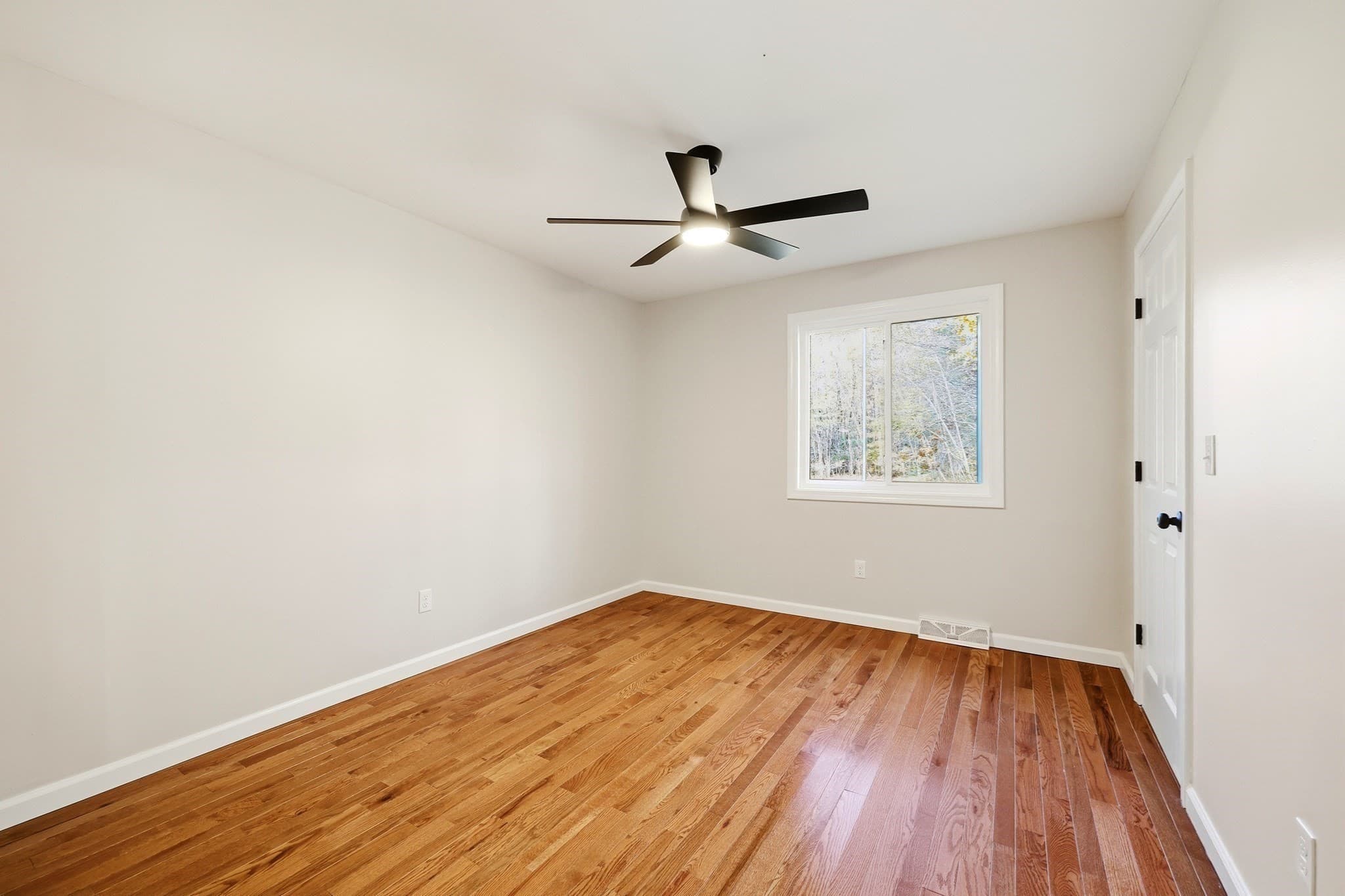 Single Family Residence at 139 E Hill Rd, Brimfield MA 01010, photo 17 of 42