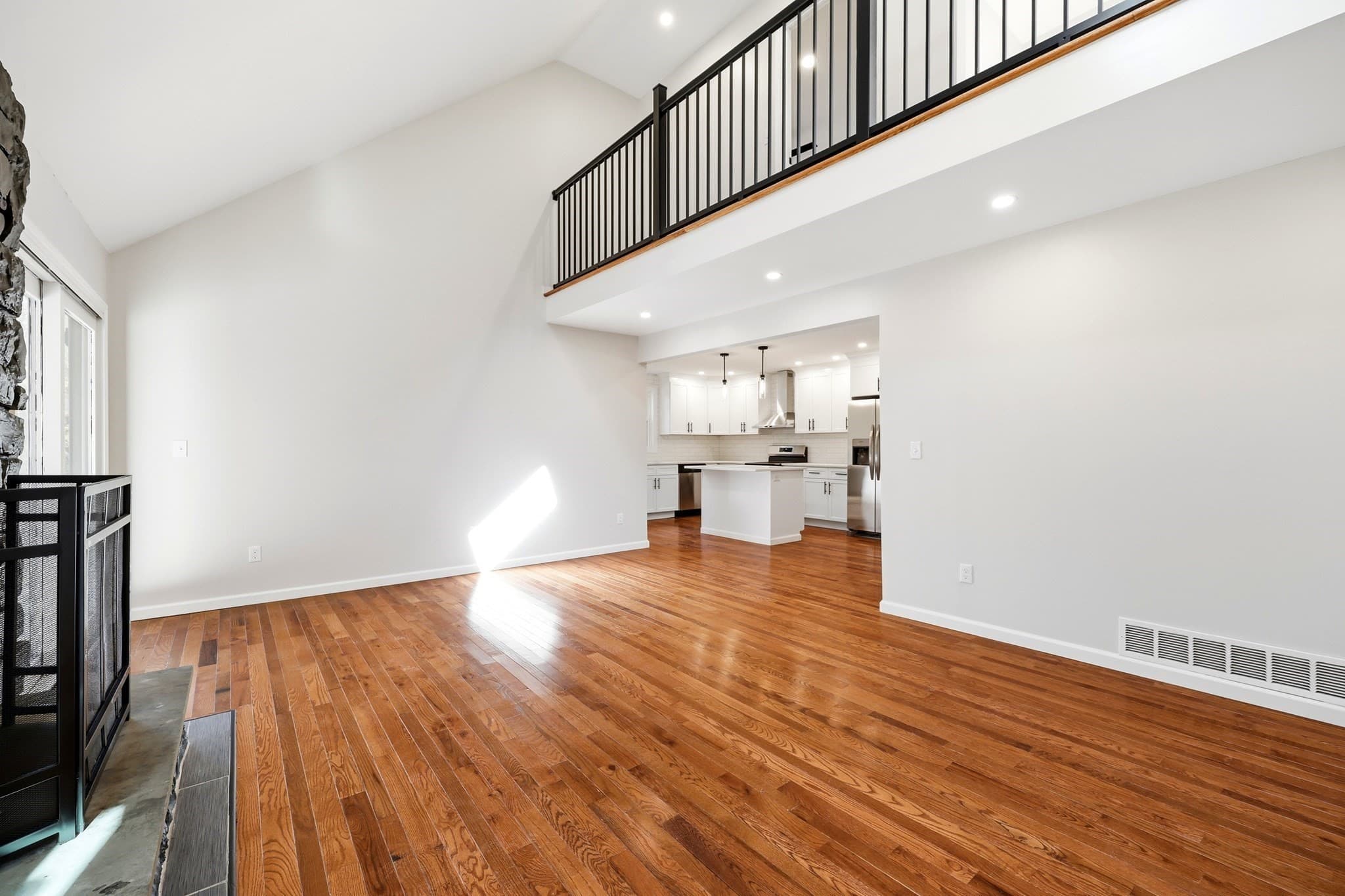 Single Family Residence at 139 E Hill Rd, Brimfield MA 01010, photo 3 of 42