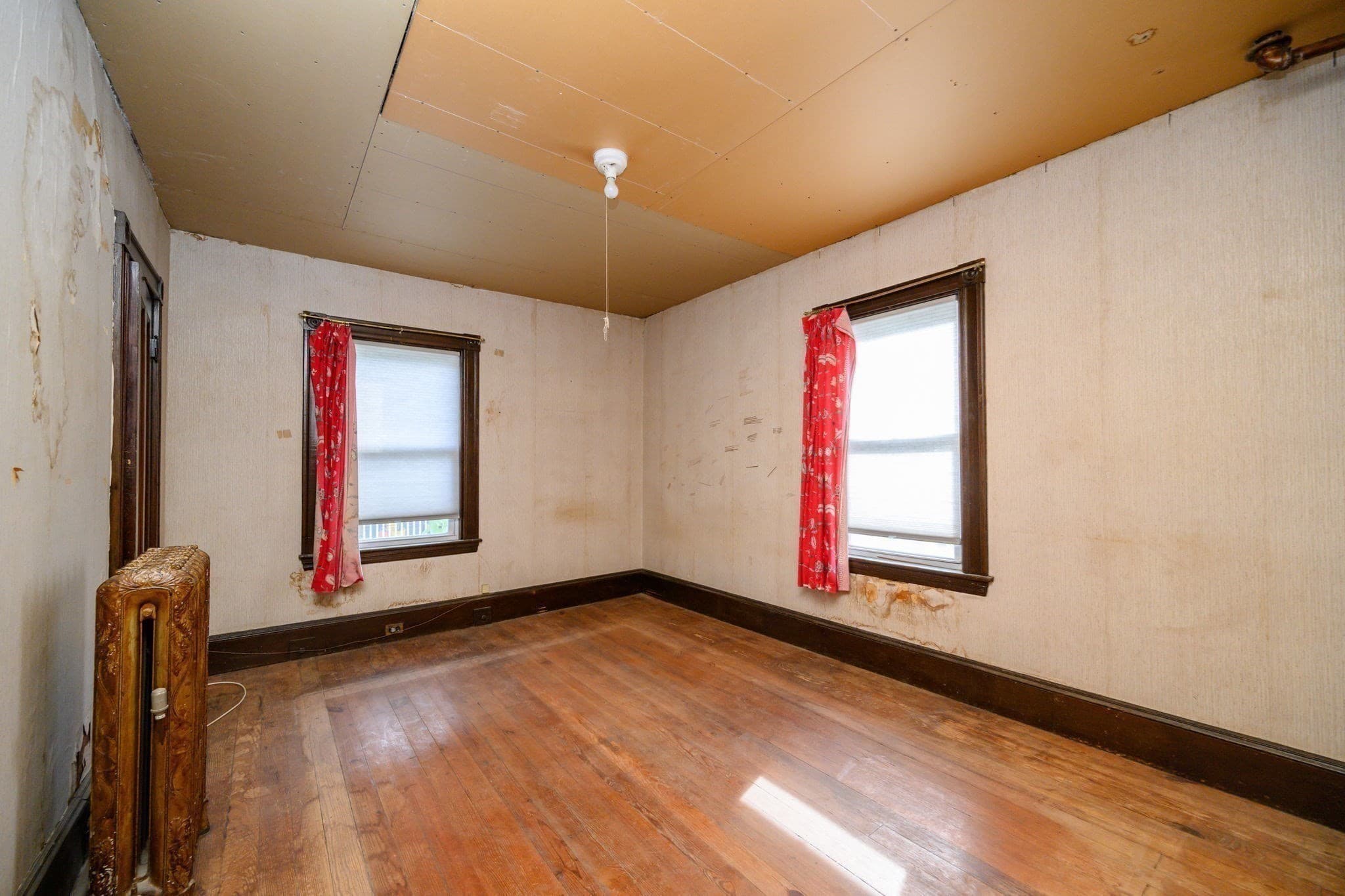 Single Family Residence at 75 Shepton, Boston MA 02124, photo 9 of 11